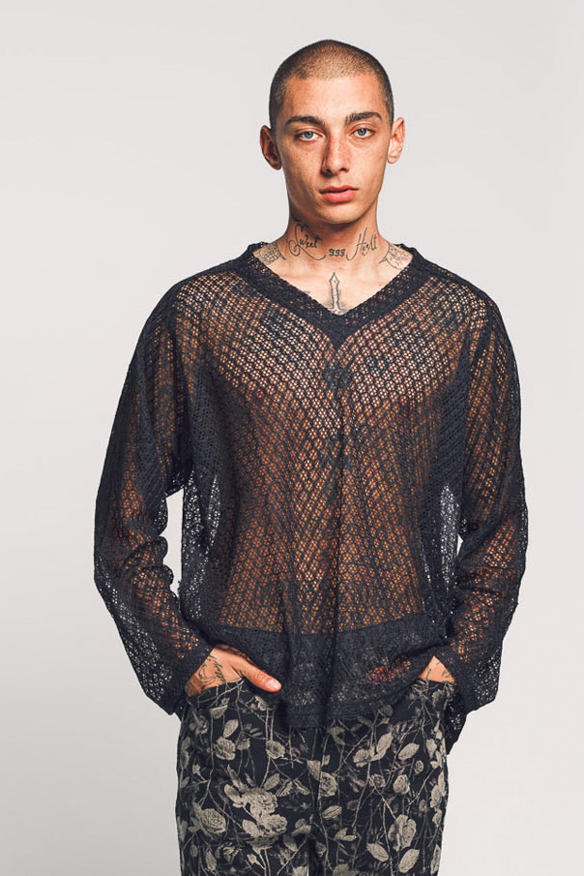 NEEDLES | RASCHEL LONG SLEEVE V-NECK TEE