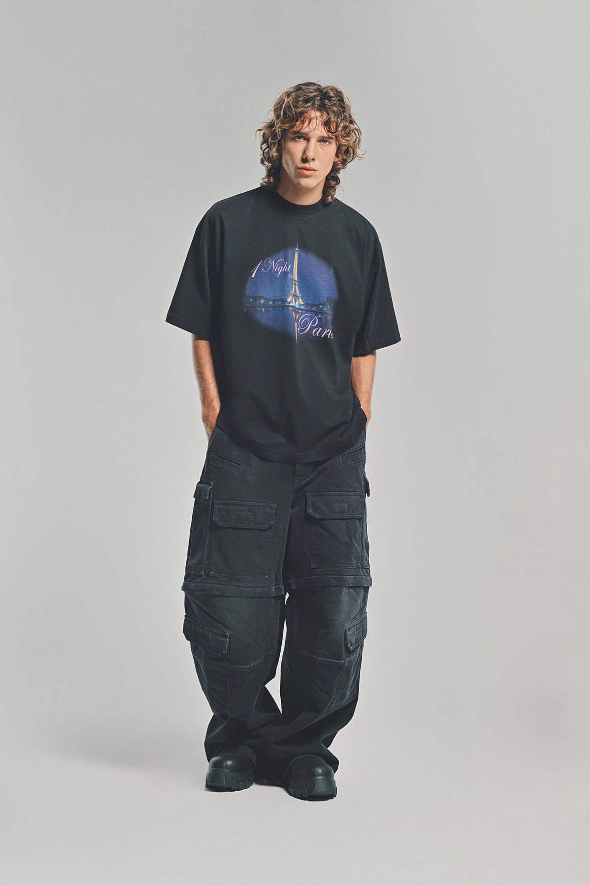 VETEMENTS | 'A NIGHT IN PARIS' OVERSIZED TEE