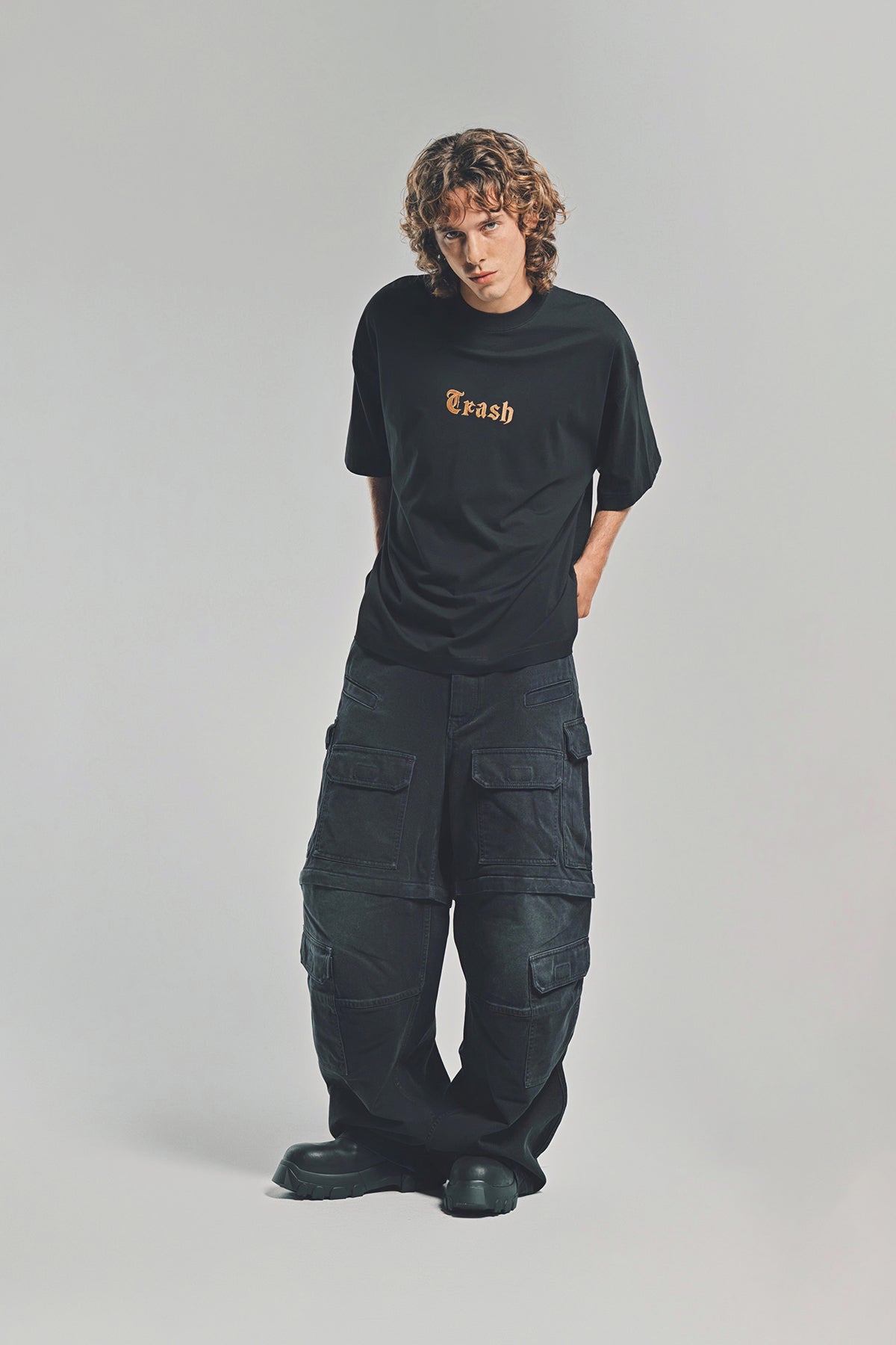 VETEMENTS | TRASH EMBROIDERED TEE