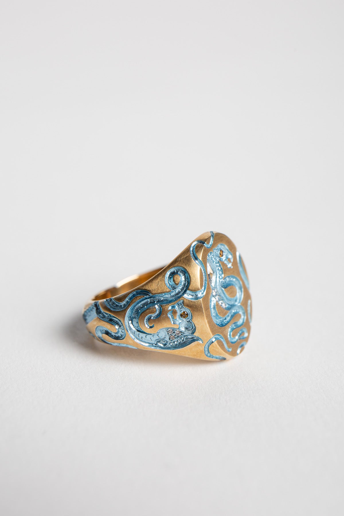 CASTRO SMITH | REVERSE QUEEN COBRA BABY BLUE & GOLD RING
