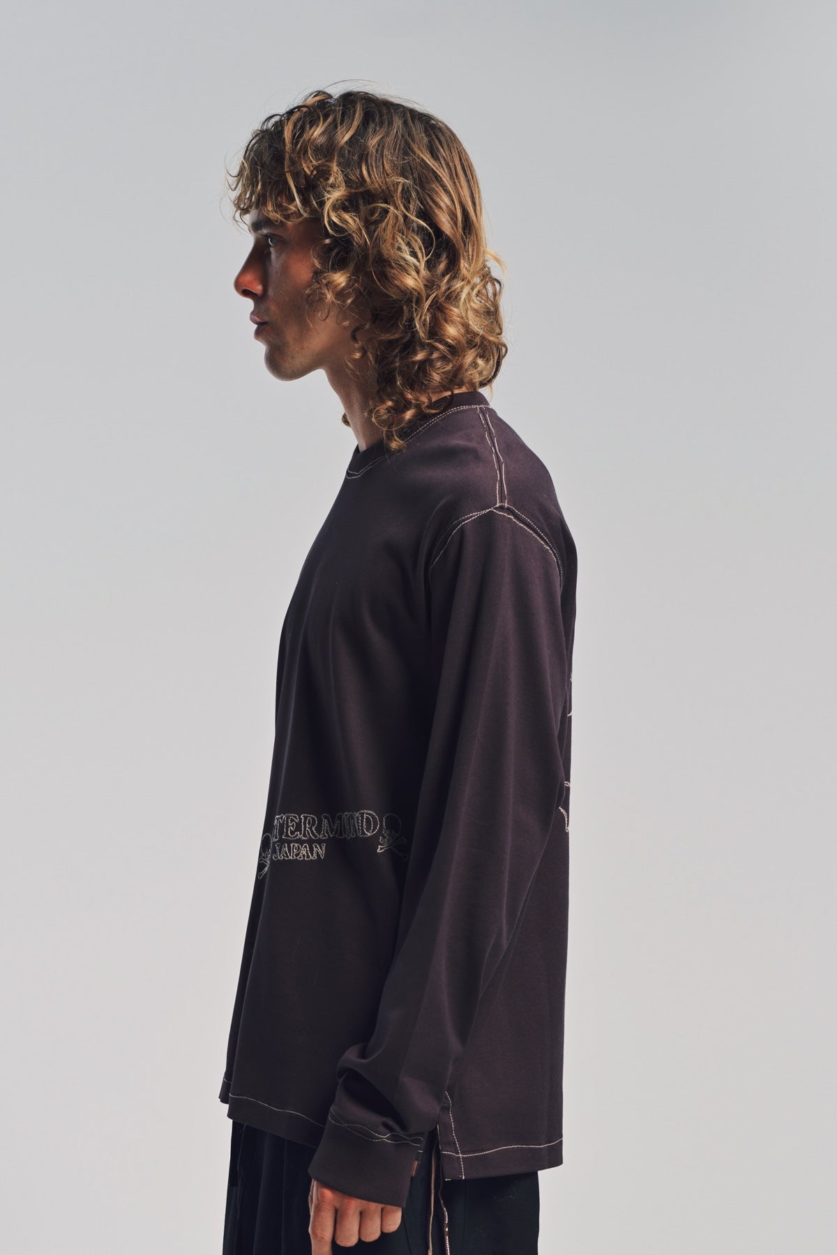 MASTERMIND | STITCHED LONG SLEEVE T-SHIRT