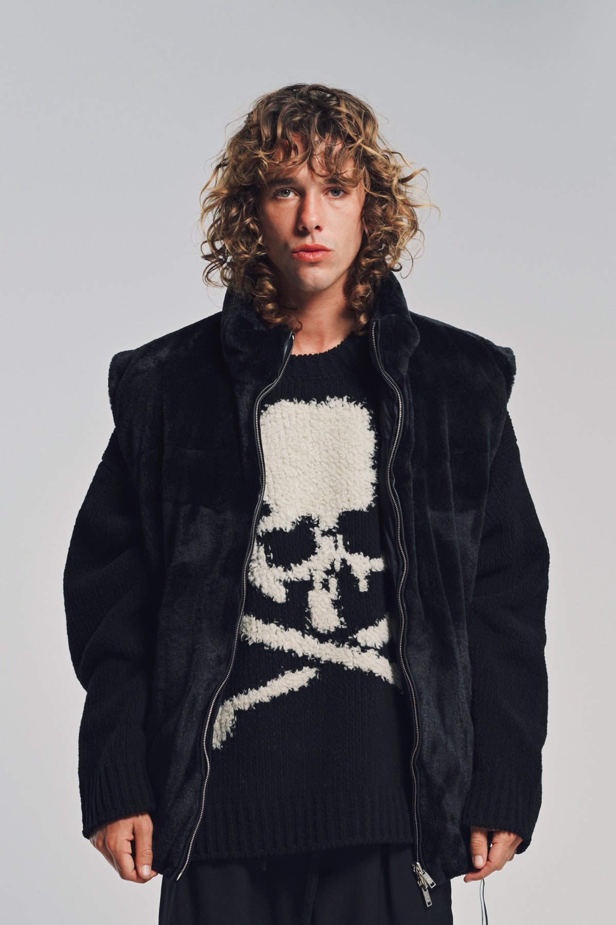 MASTERMIND | REVERSIBLE DOWN VEST