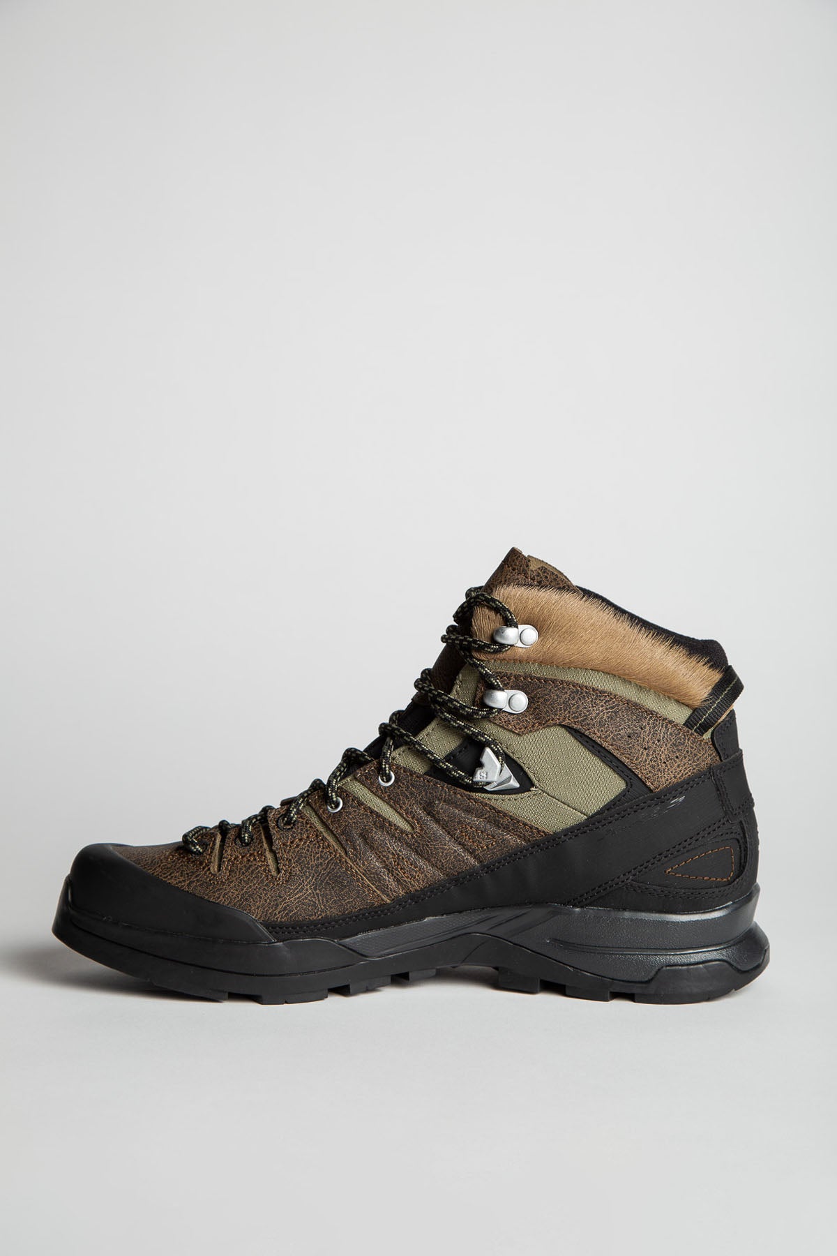 SALOMON | X-ALP MID DISTRESSED LEATHER GORE-TEX SNEAKERS