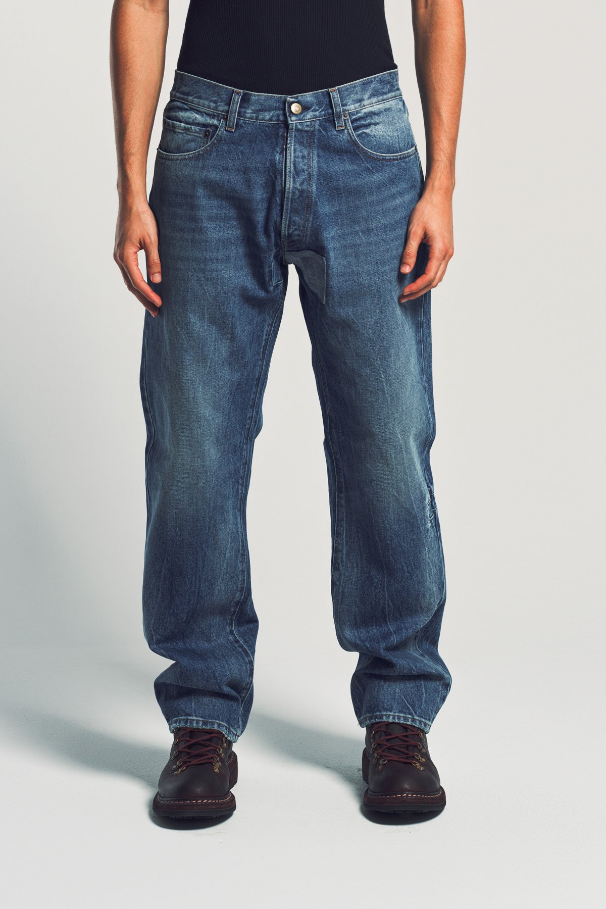MAISON MARGIELA | TAPERED LEG JEANS
