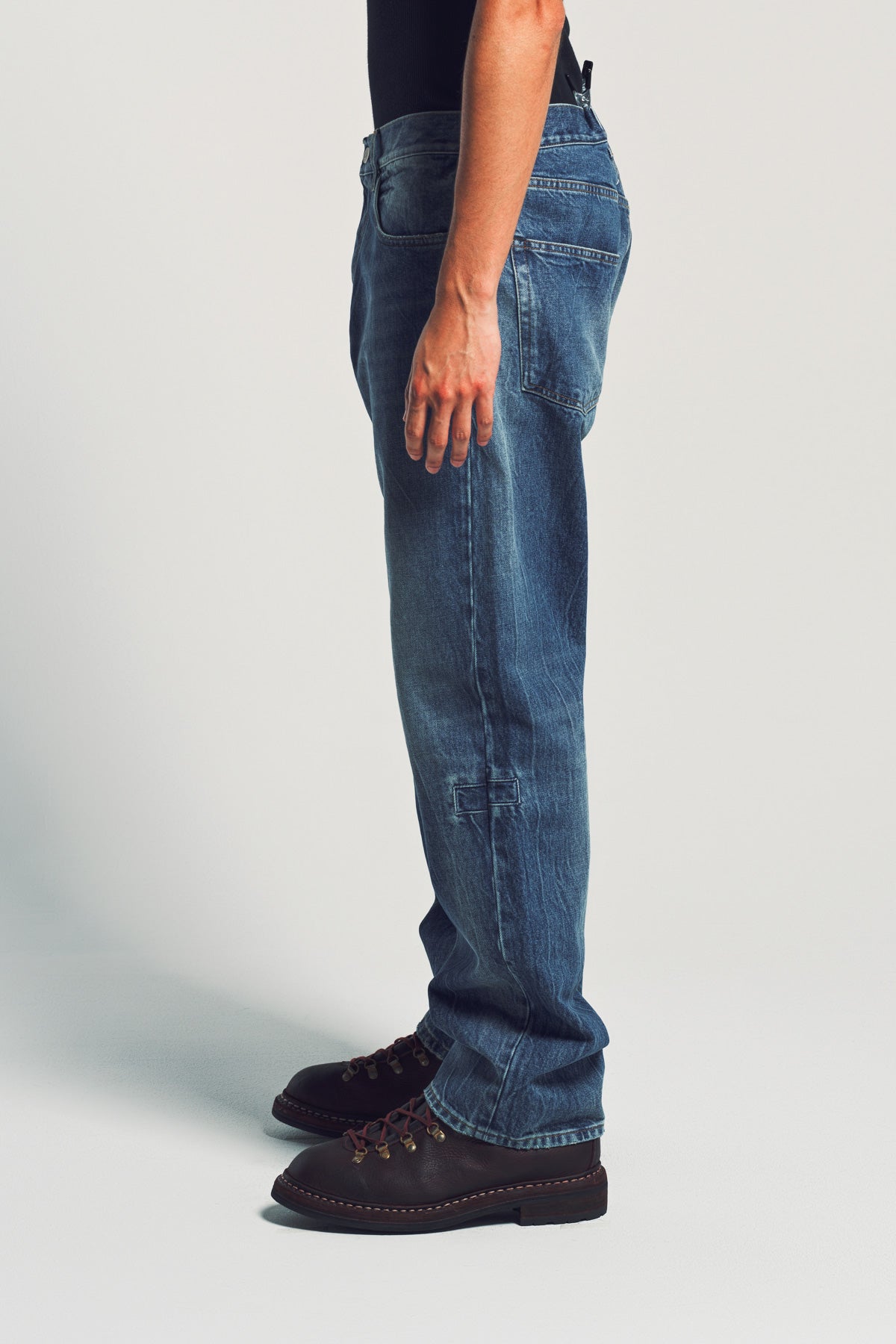 MAISON MARGIELA | TAPERED LEG JEANS