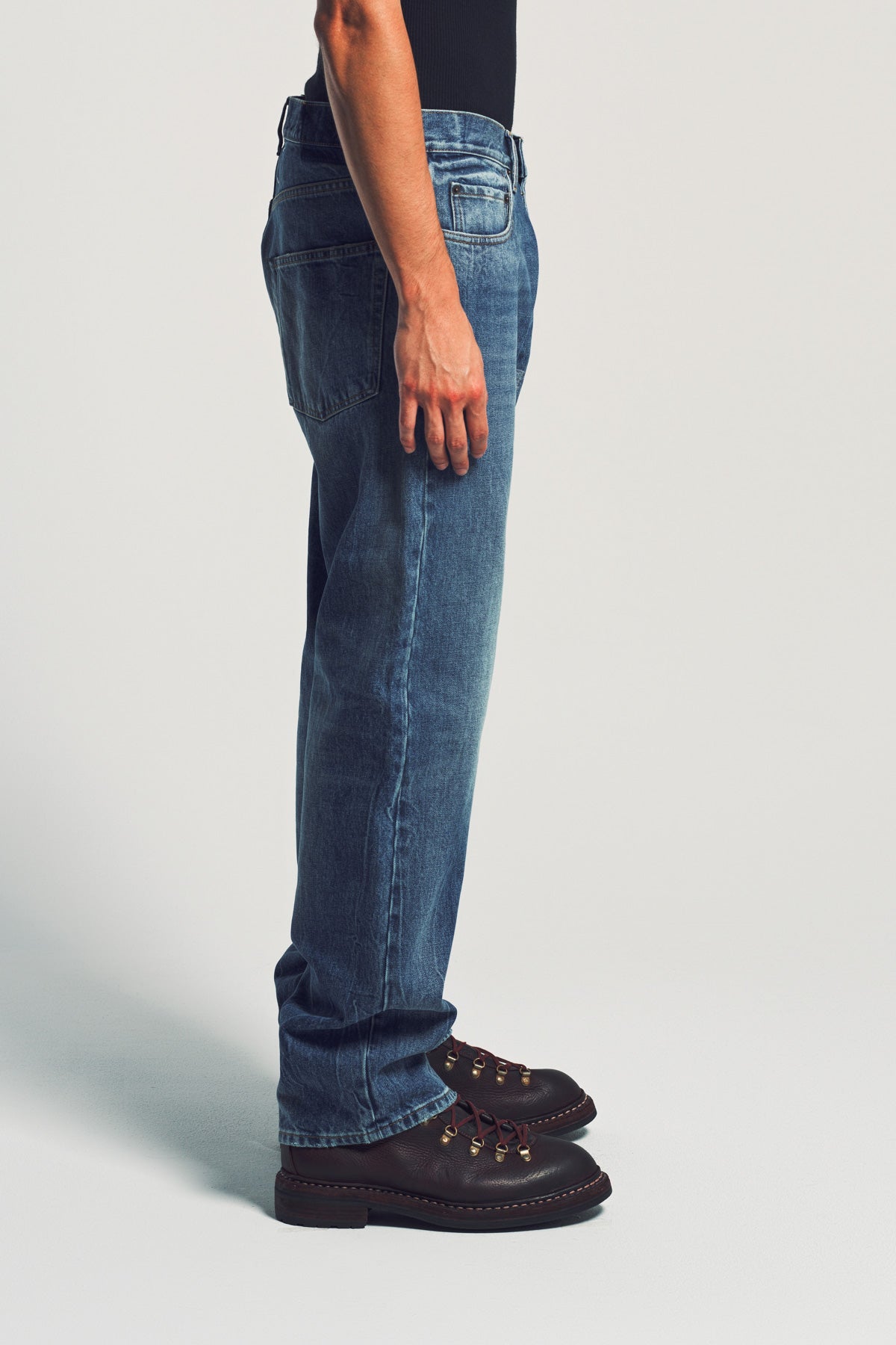 MAISON MARGIELA | TAPERED LEG JEANS