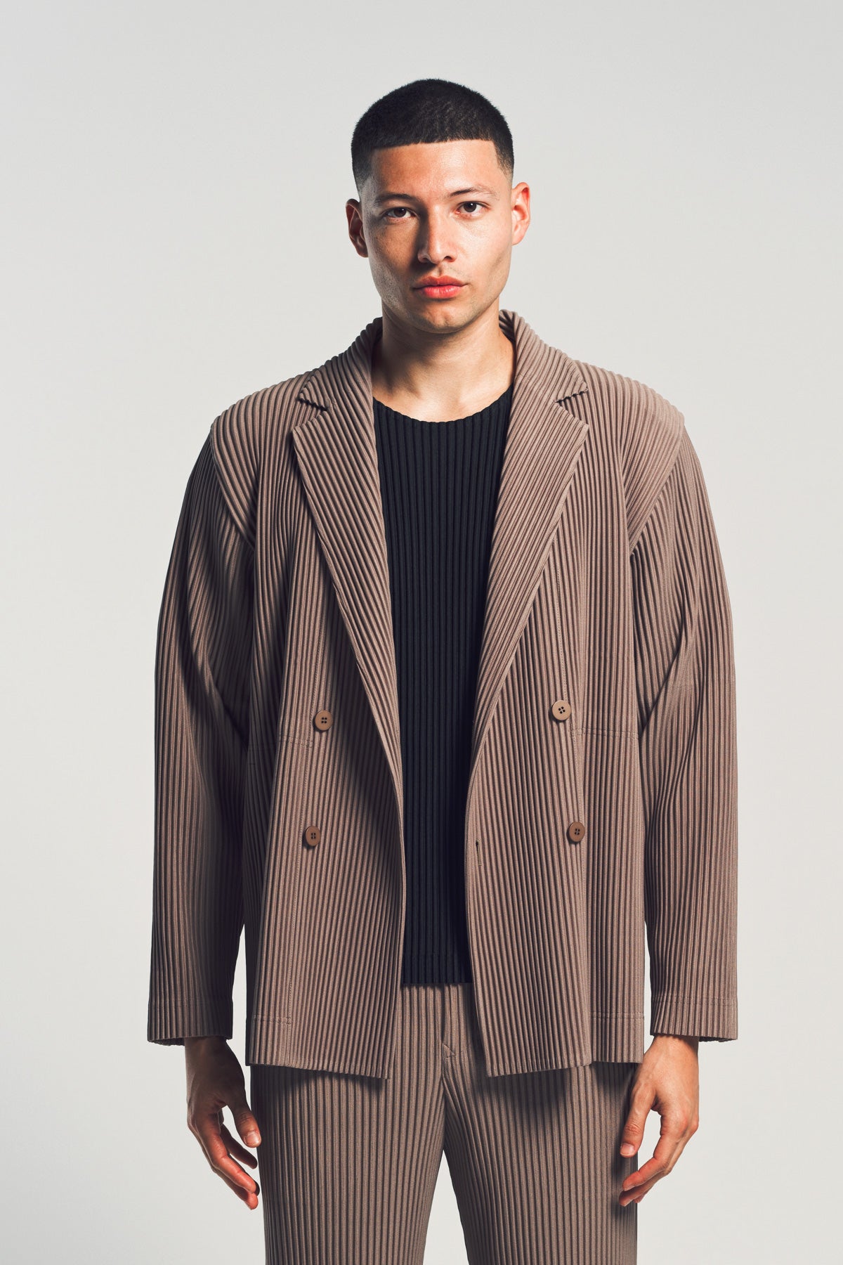 HOMME PLISSÉ ISSEY MIYAKE | PLEATED DOUBLE BREASTED BLAZER