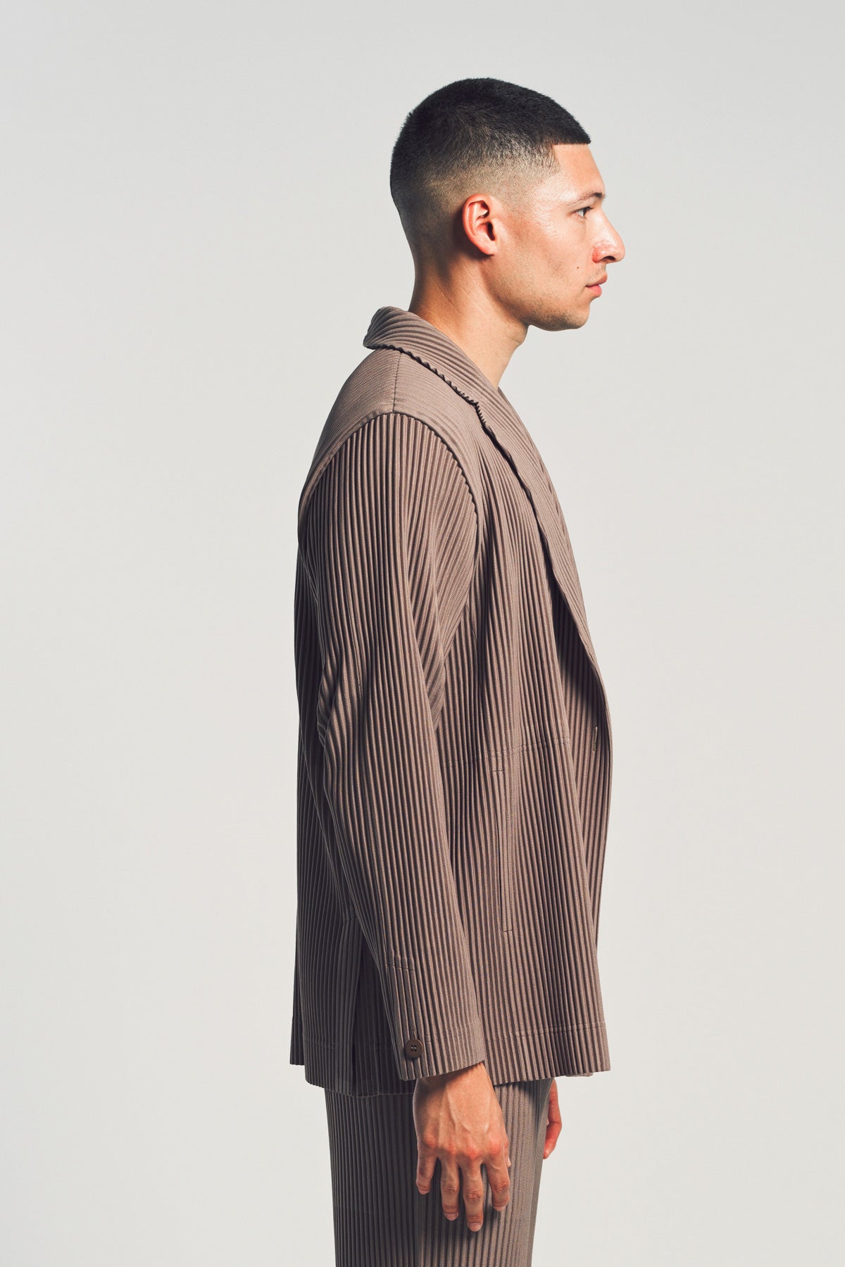 HOMME PLISSÉ ISSEY MIYAKE | PLEATED DOUBLE BREASTED BLAZER