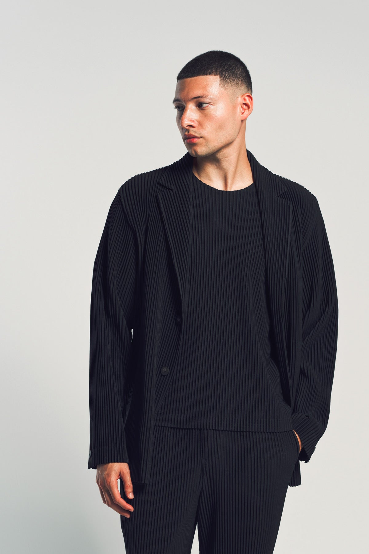 HOMME PLISSÉ ISSEY MIYAKE | BASICS BLAZER