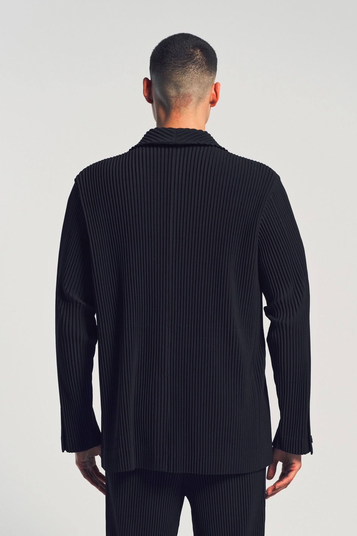 HOMME PLISSÉ ISSEY MIYAKE | BASICS COAT