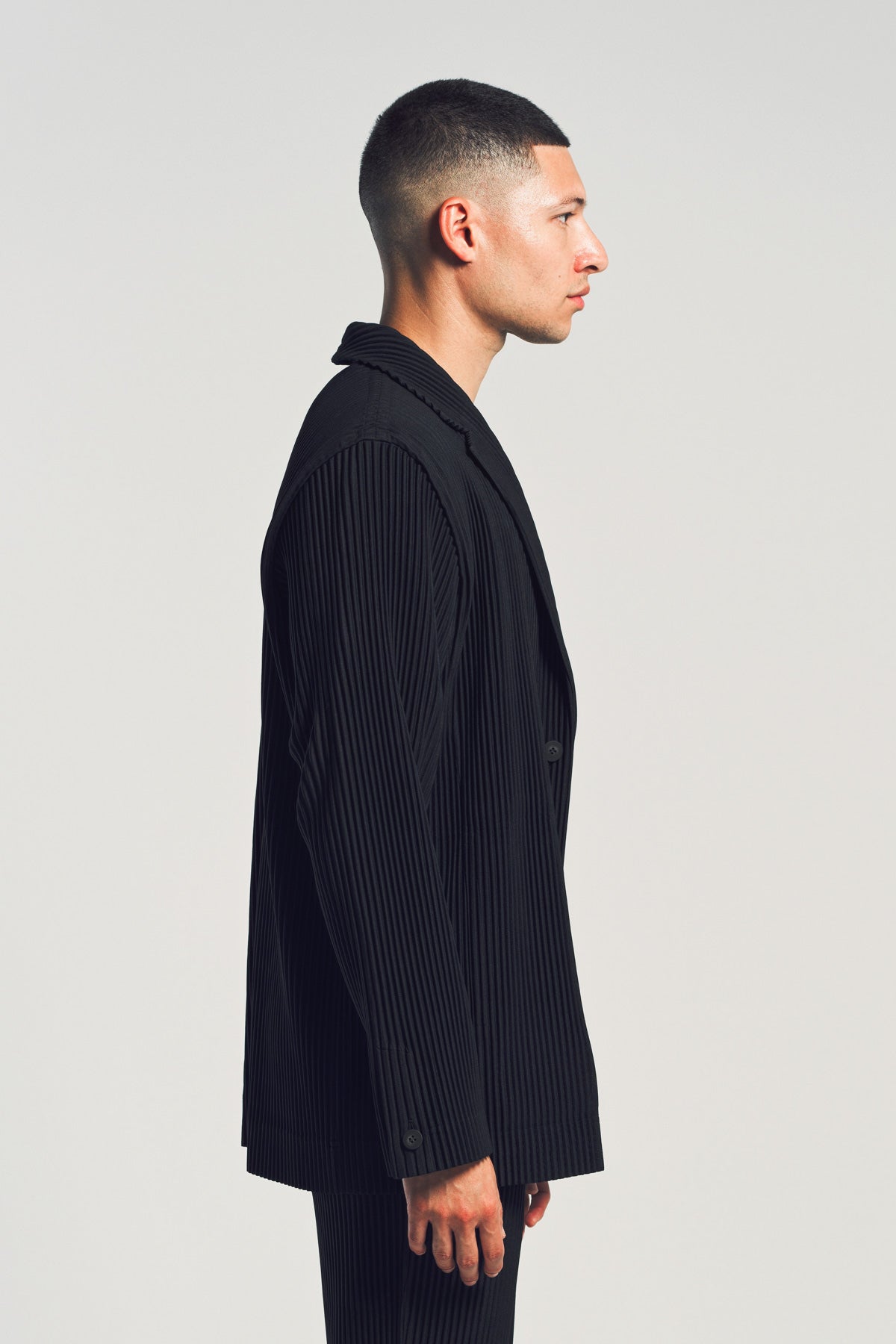 HOMME PLISSÉ ISSEY MIYAKE | BASICS COAT