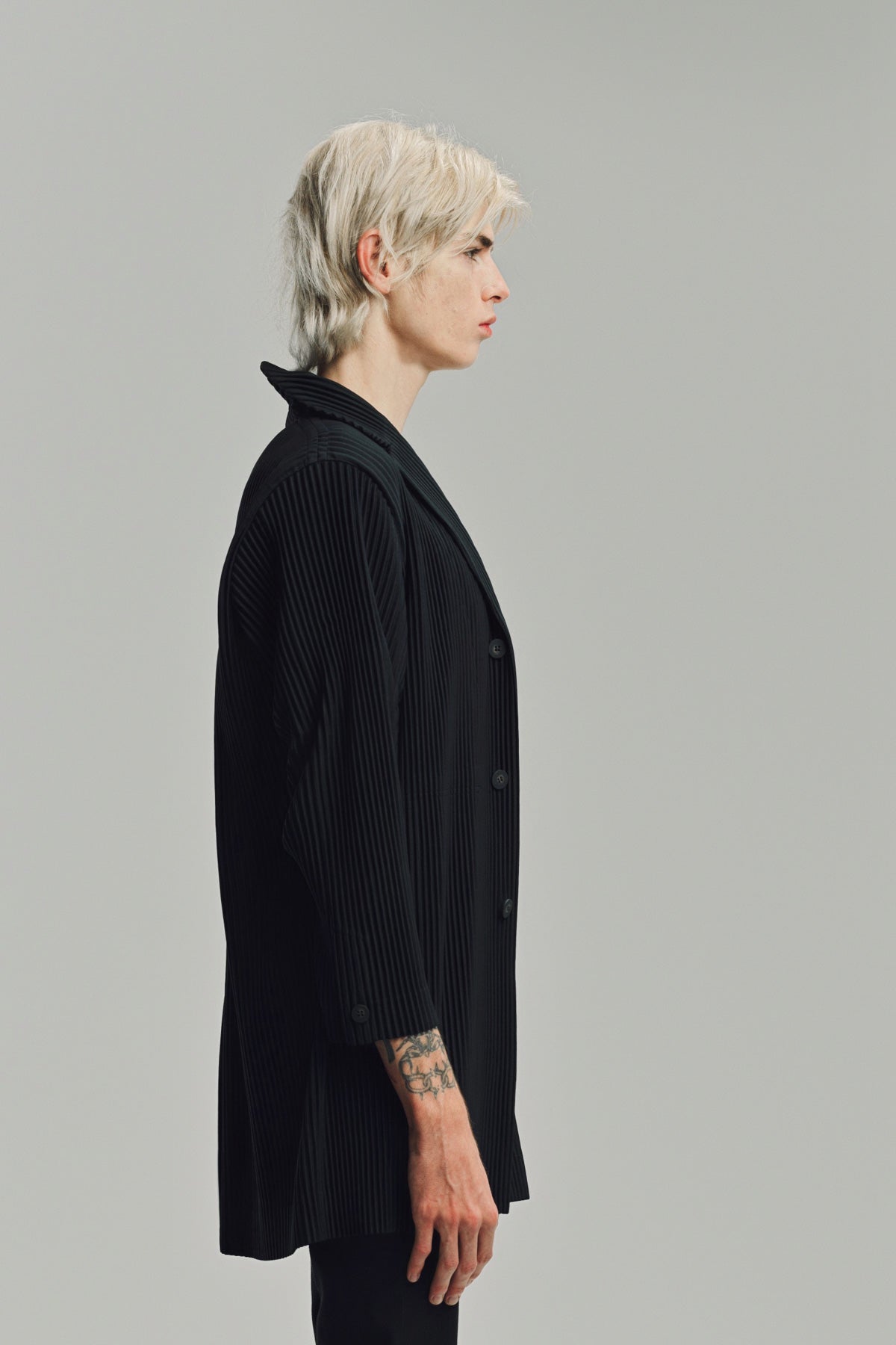 HOMME PLISSÉ ISSEY MIYAKE | BASICS COAT