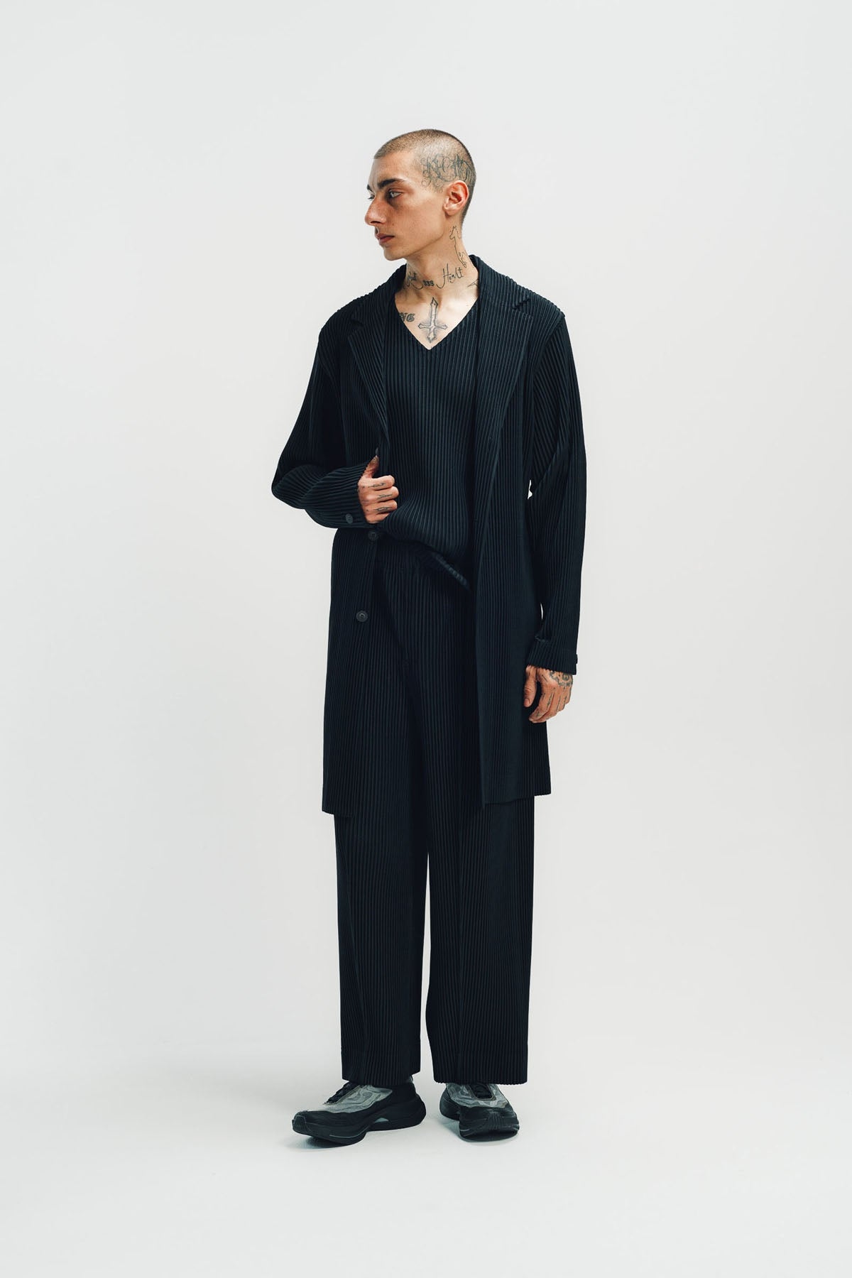 HOMME PLISSÉ ISSEY MIYAKE | BASICS COAT