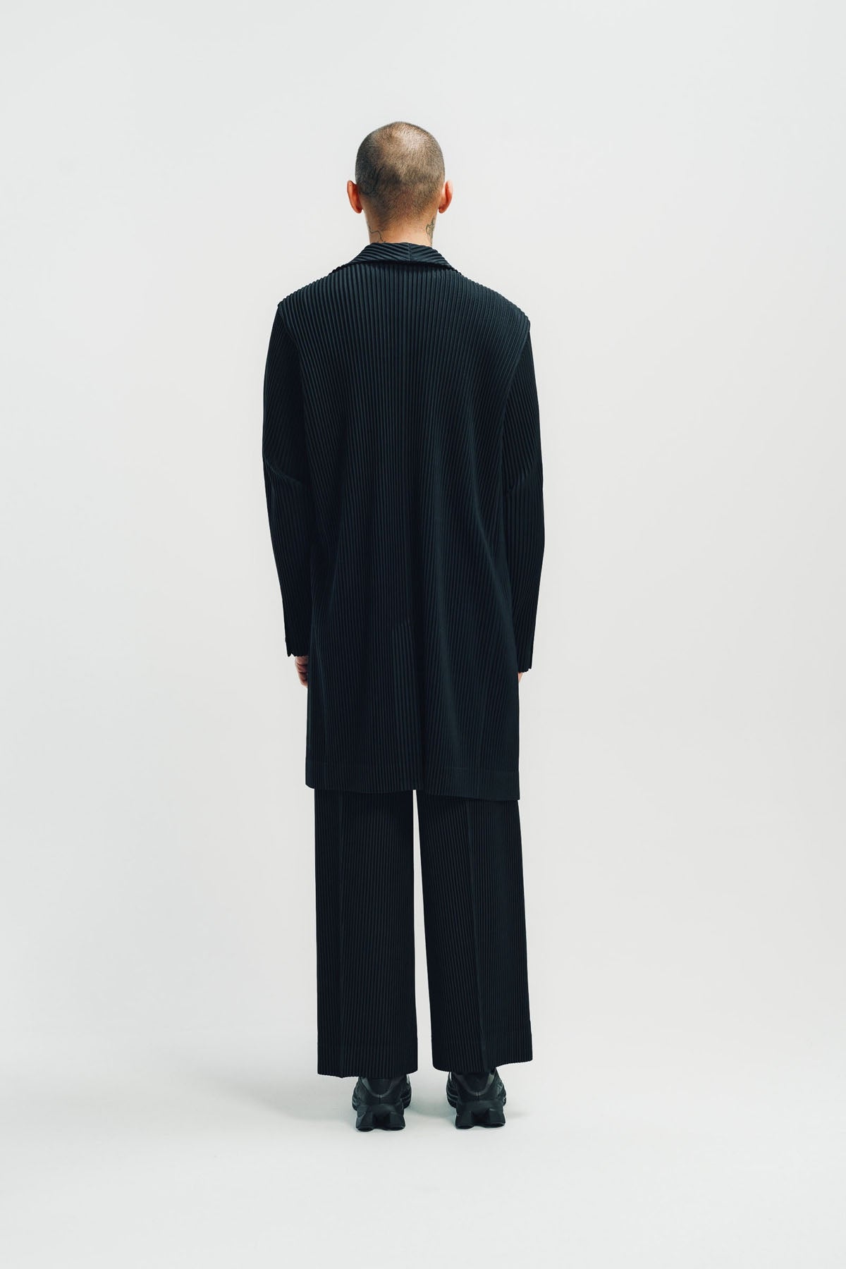 HOMME PLISSÉ ISSEY MIYAKE | BASICS COAT