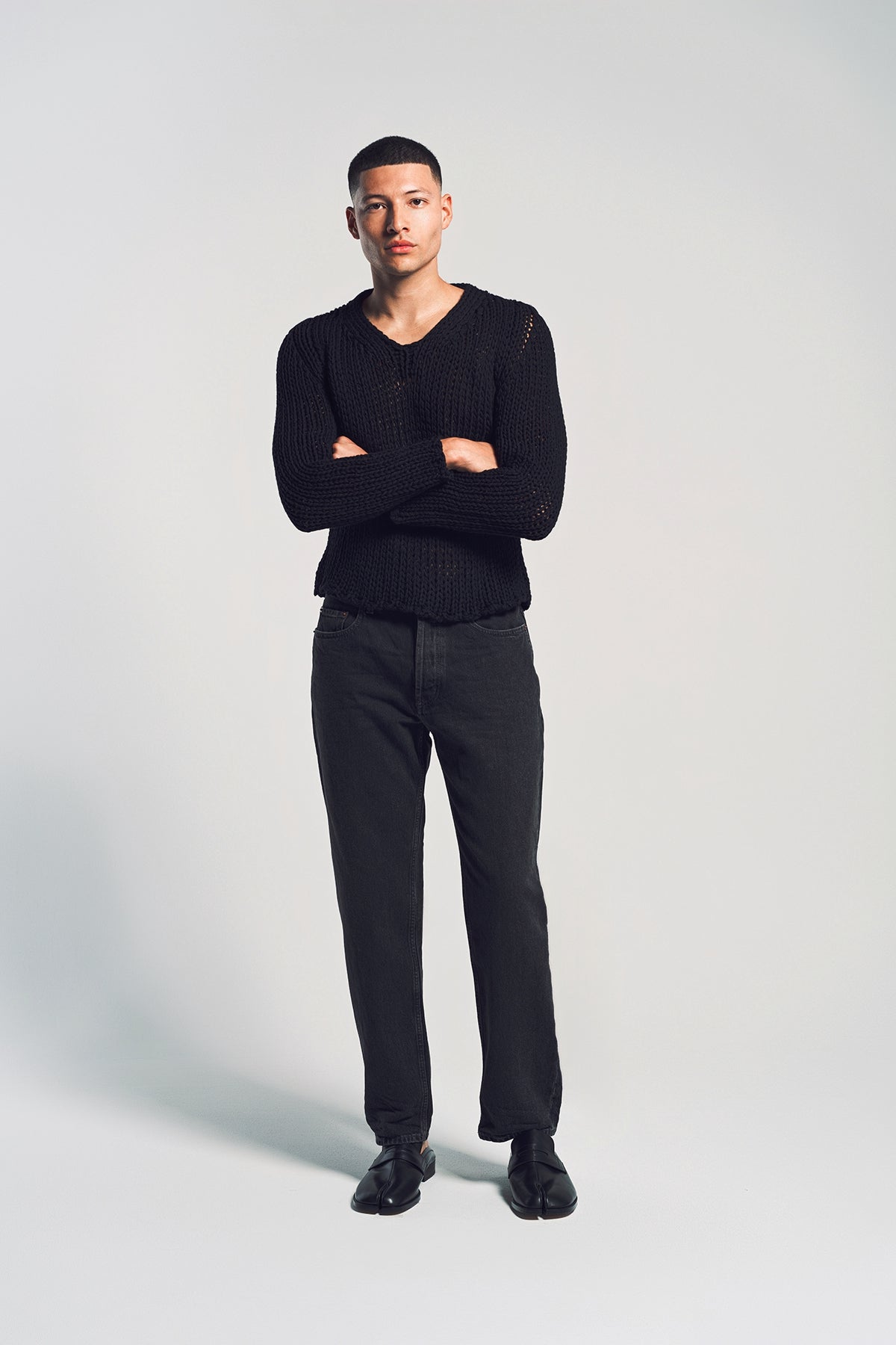 SAPIO | OPEN KNIT V-NECK SWEATER