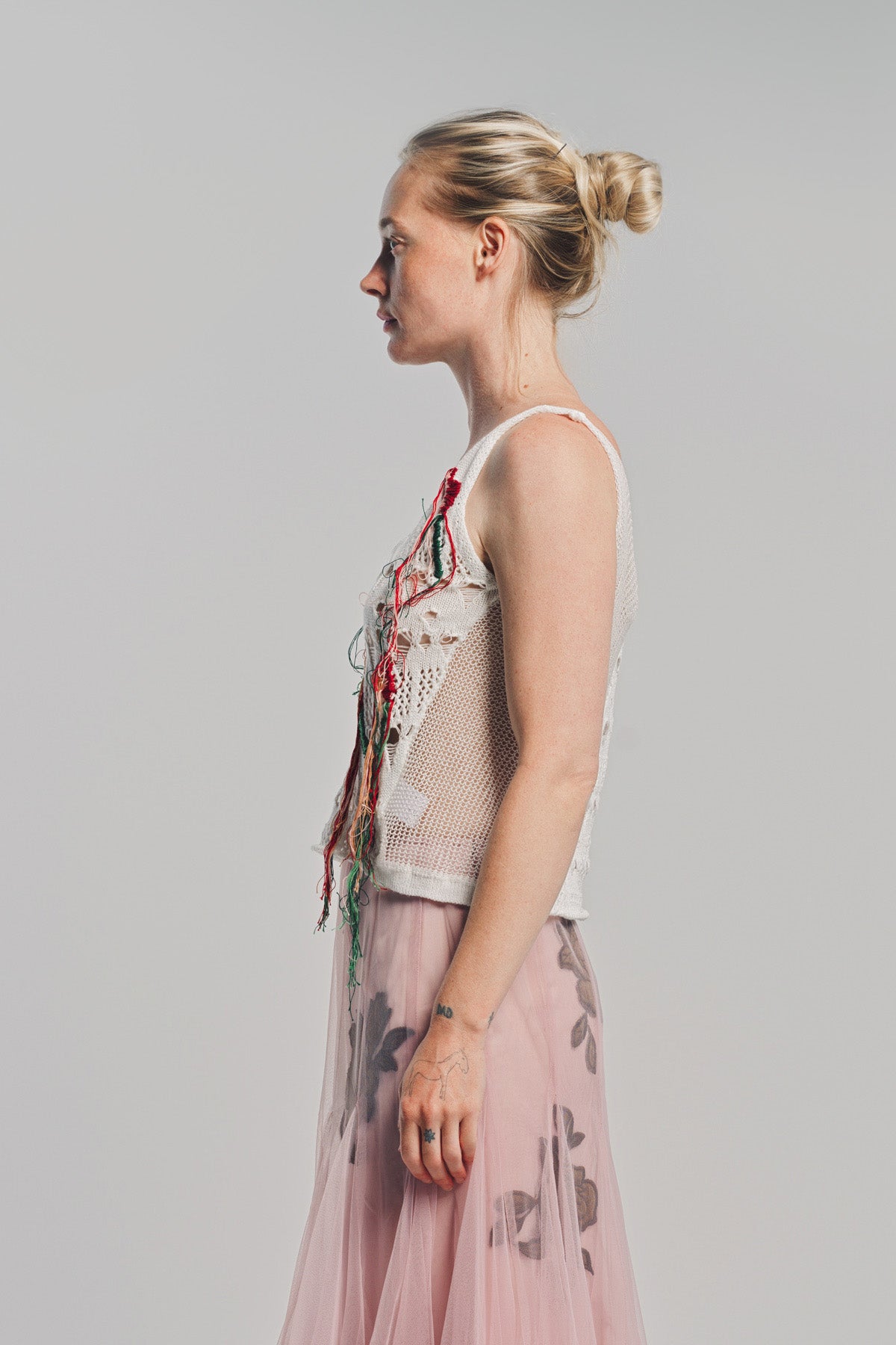 CAROLINE HU | FLORAL EMBROIDERED TANK TOP