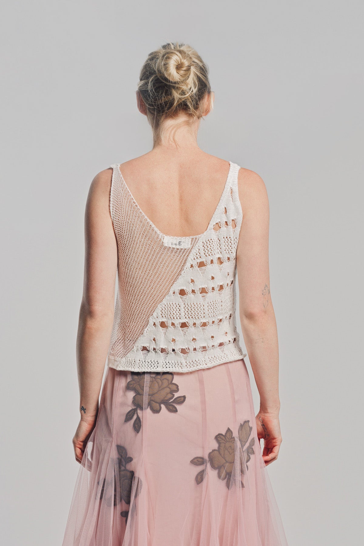CAROLINE HU | FLORAL EMBROIDERED TANK TOP