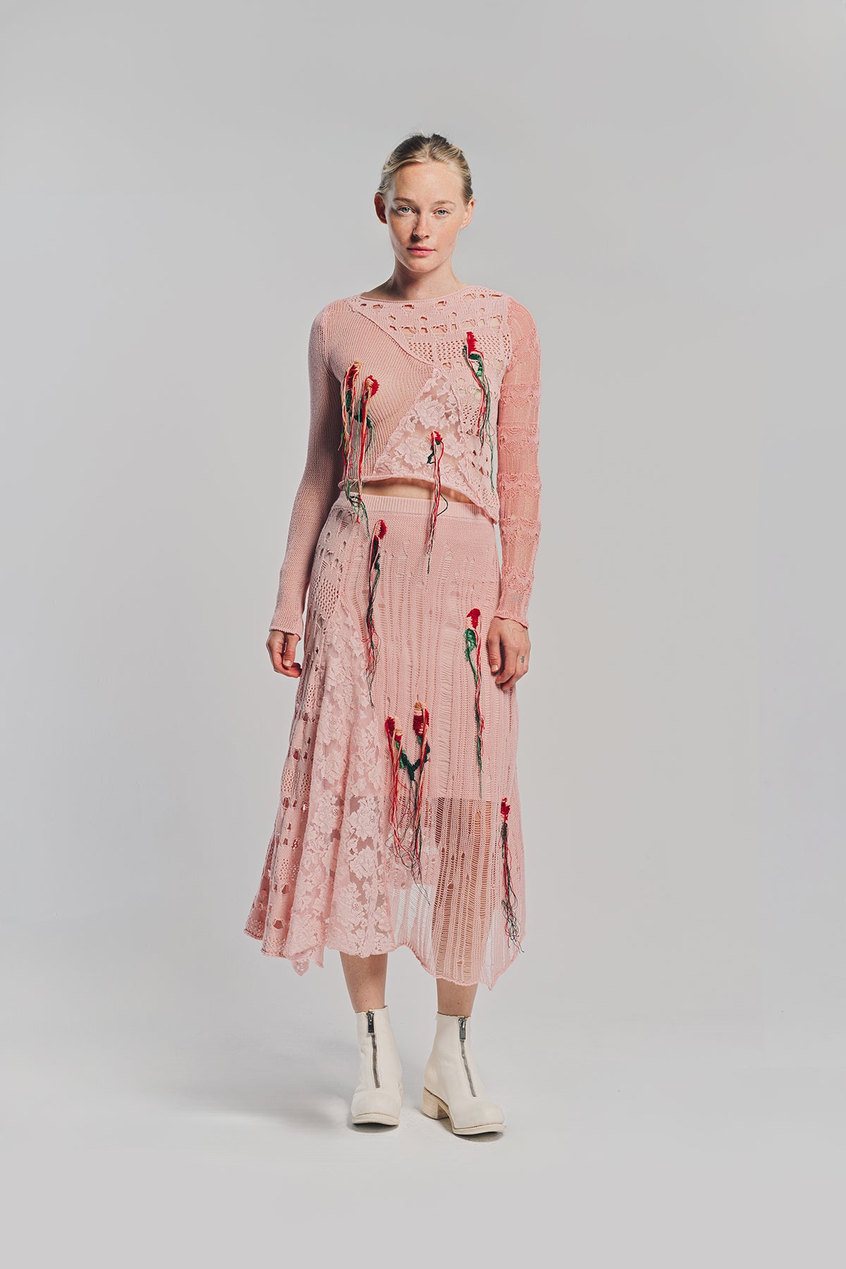 CAROLINE HU | FLORAL EMBROIDERED LONG SLEEVE TOP