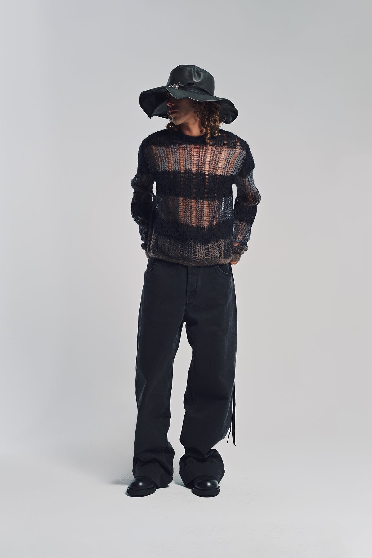 ANN DEMEULEMEESTER | TIAS LARGE LEATHER HAT WITH STUDS