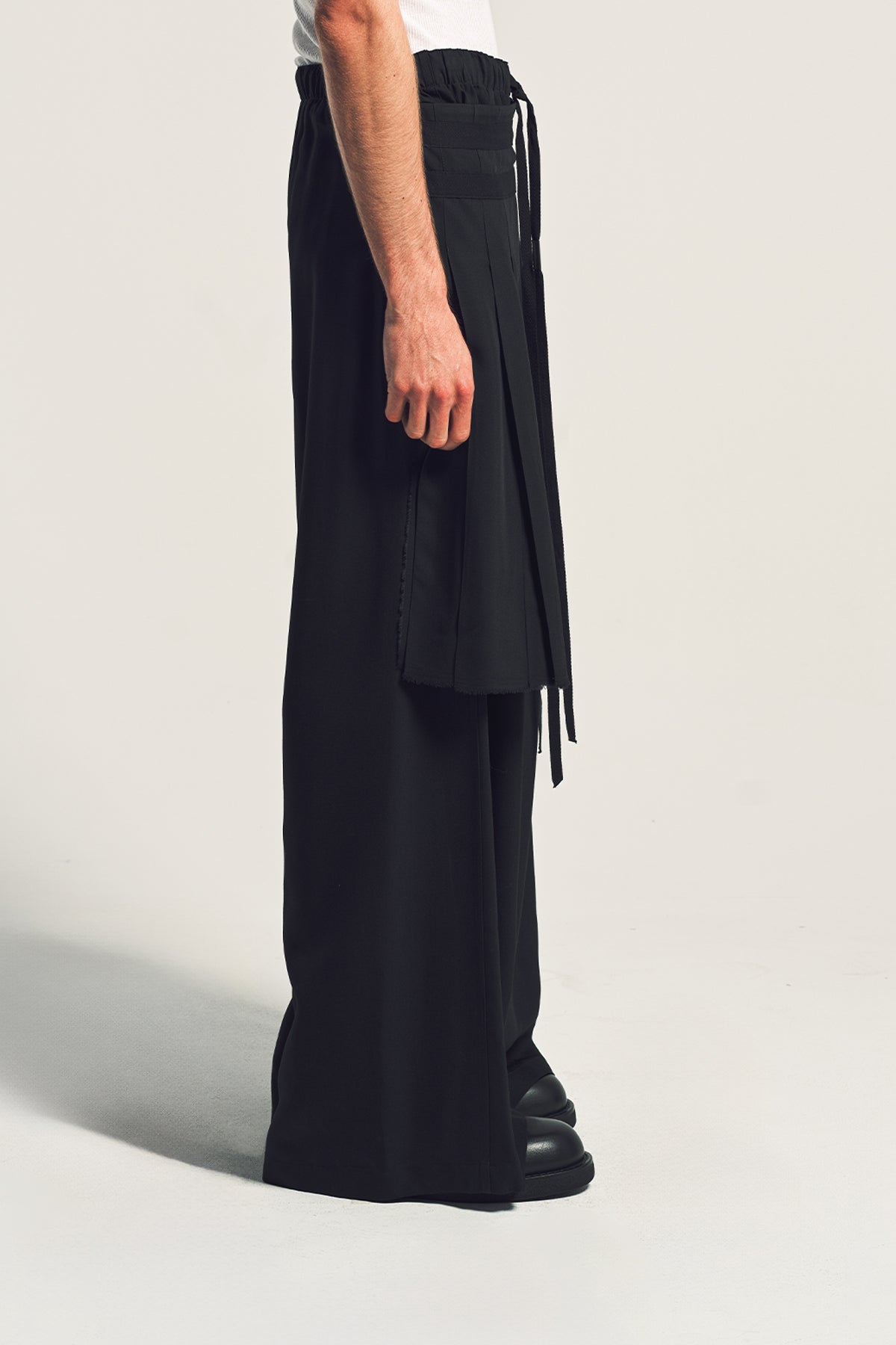 ANN DEMEULEMEESTER | ERKE COMFORT LOUNGE PANTS WITH BELTED APRON