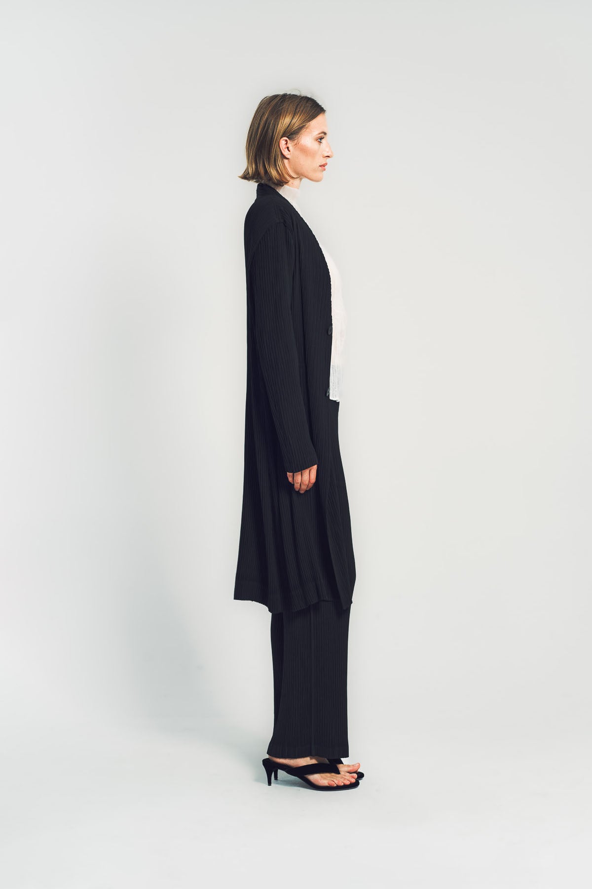 ISSEY MIYAKE | HATCHING PLEATED COAT
