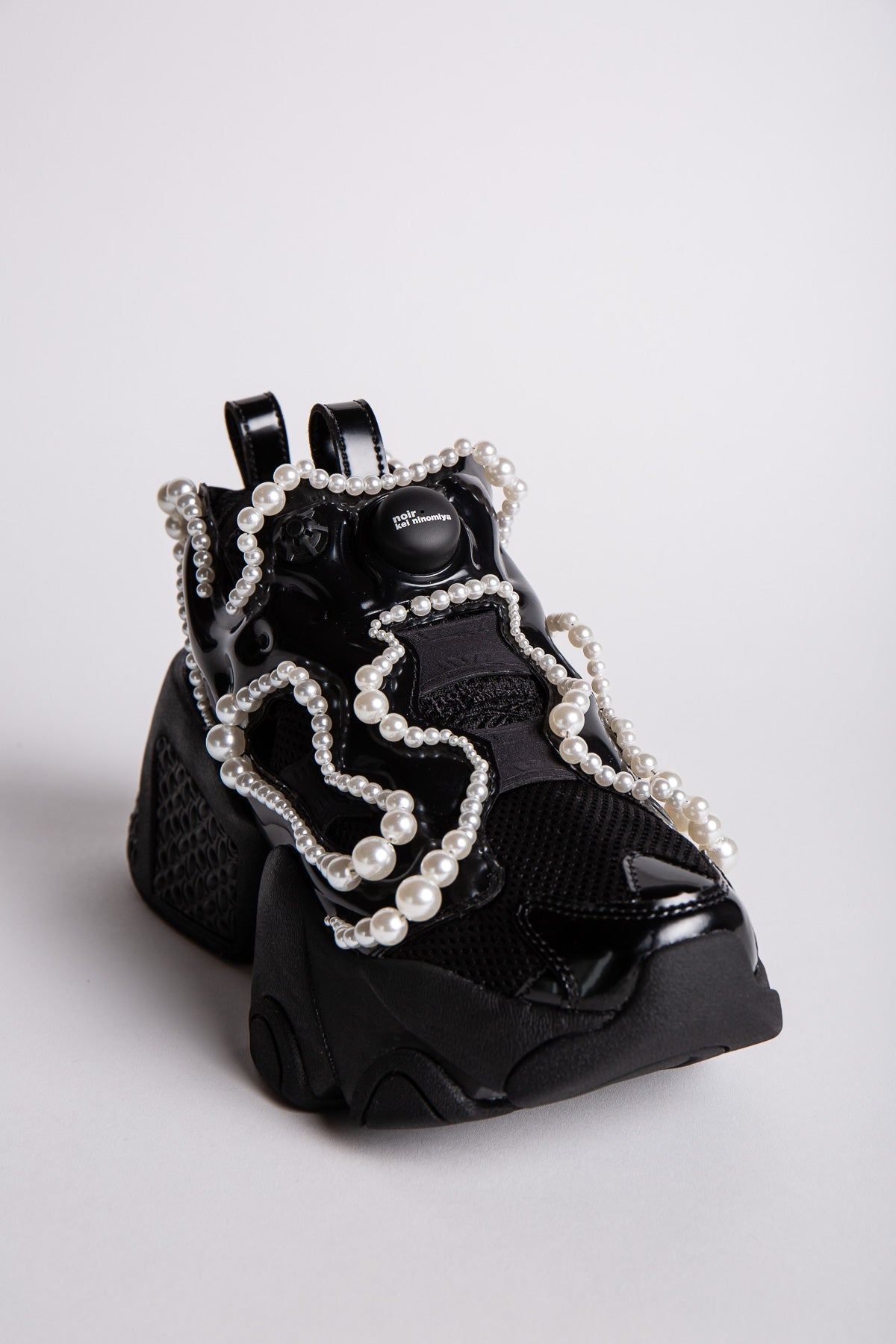 NOIR KEI NINOMIYA | REEBOK FLYING PEARL PUMP