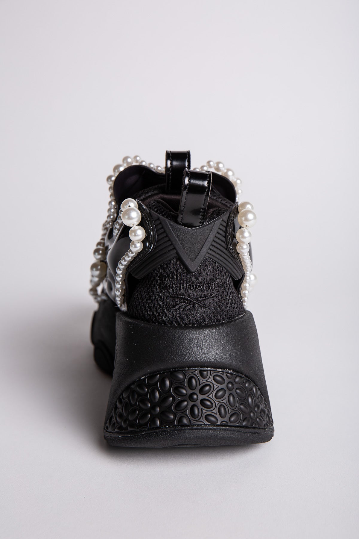 NOIR KEI NINOMIYA | REEBOK FLYING PEARL PUMP