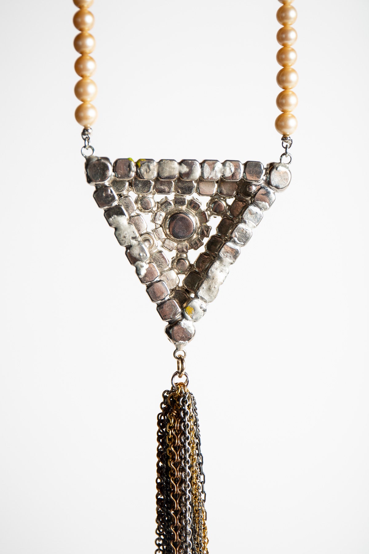 TOM BINNS | LOOSE CHAINS TRIANGLE NECKLACE