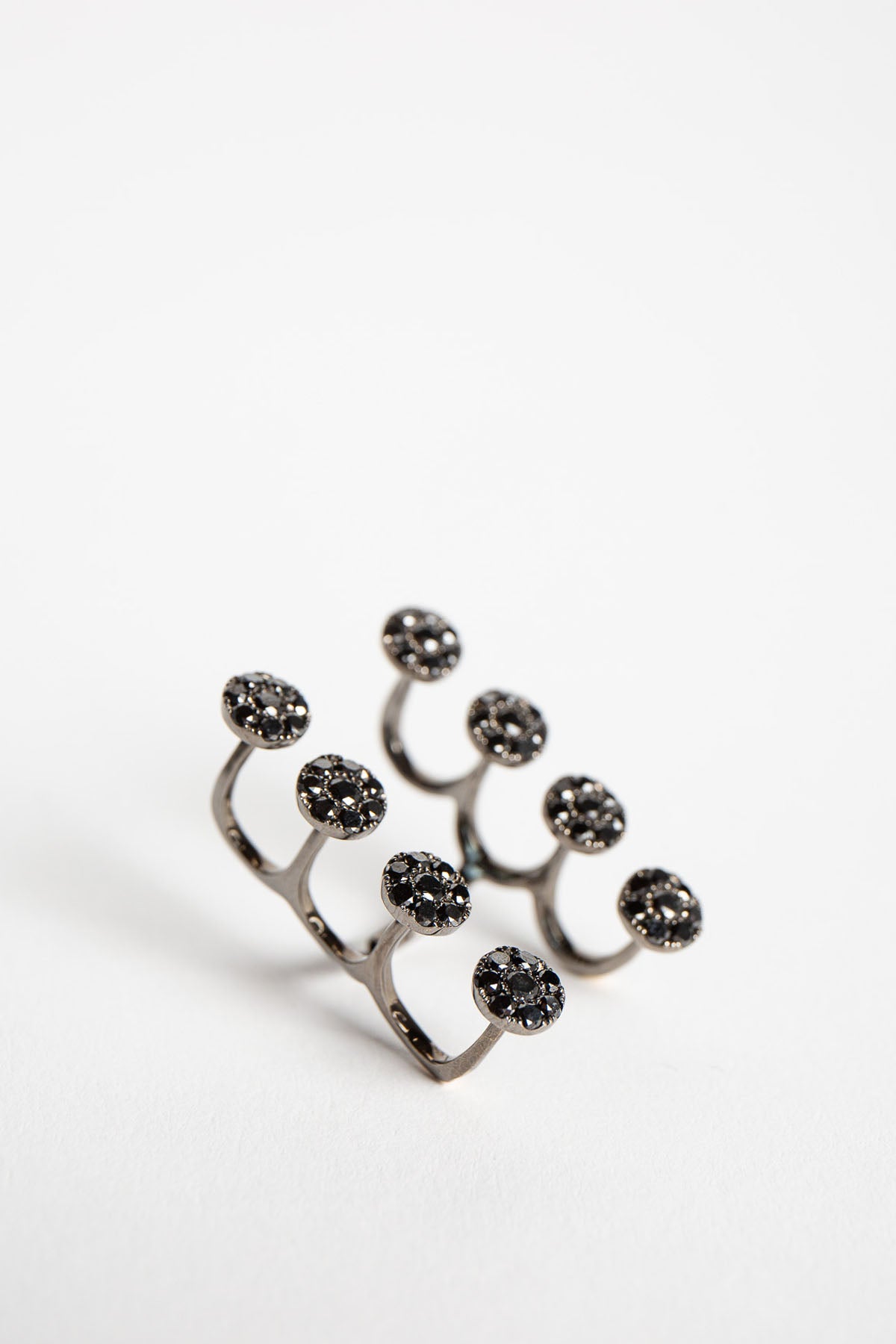 STEFERE | WHITE GOLD & BLACK DIAMOND RING