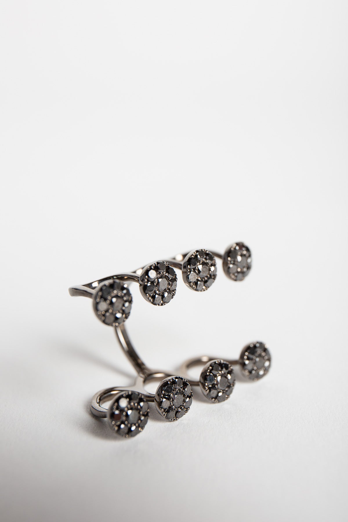 STEFERE | WHITE GOLD & BLACK DIAMOND RING