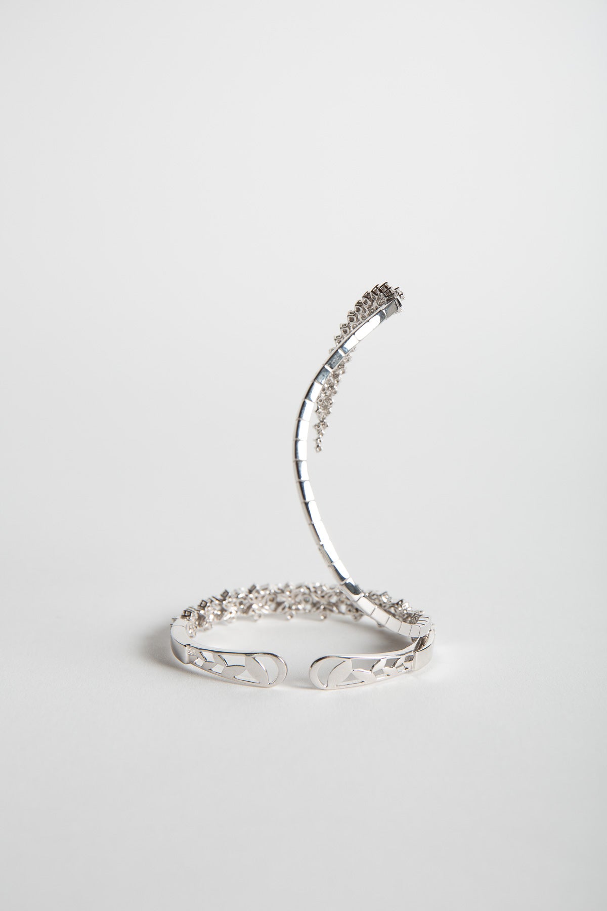 YEPREM | Y-COUTURE COIL DIAMOND BRACELET