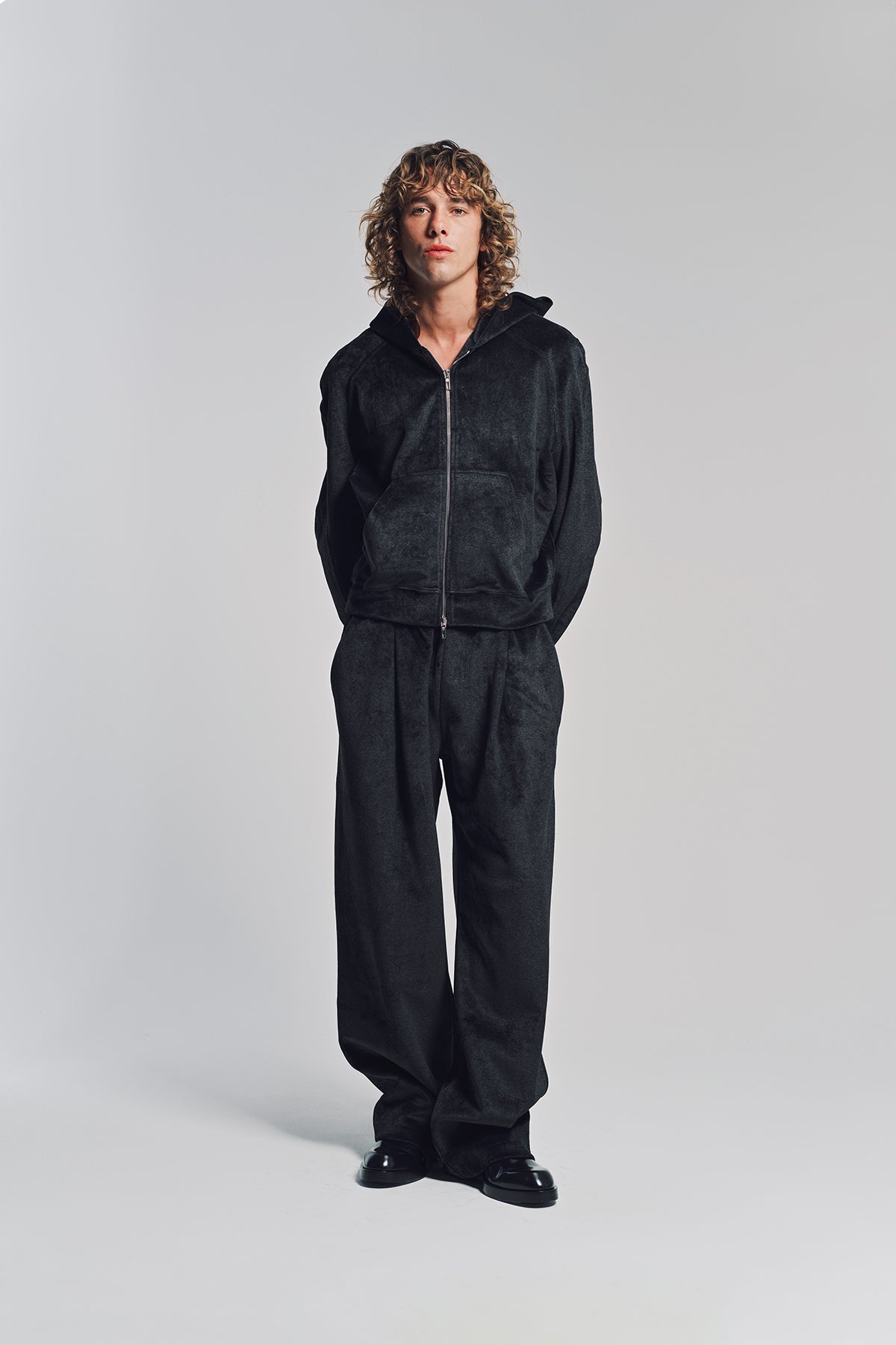 LOUIS GABRIEL NOUCHI | VELVET SWEATPANTS