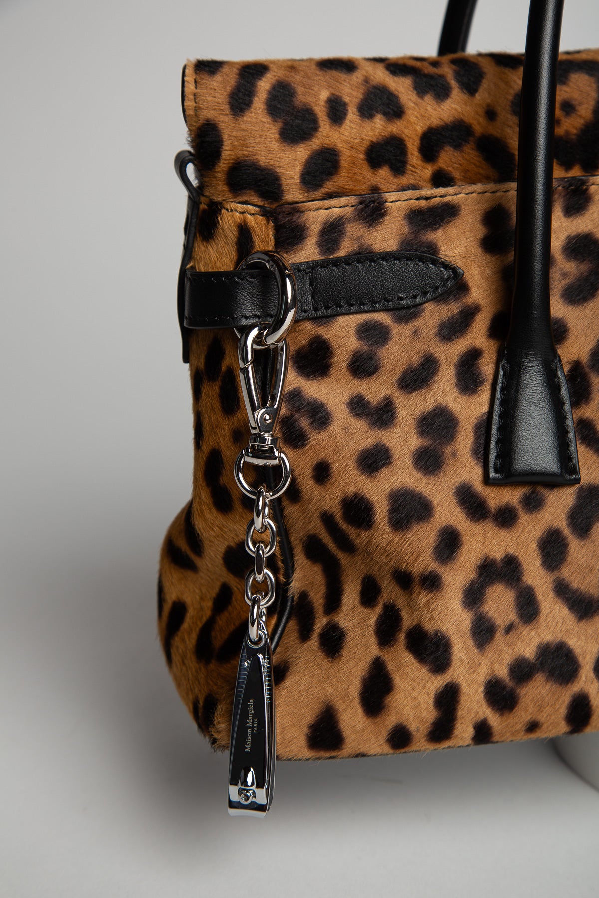 MAISON MARGIELA | METAL NAIL CUTTER CHARM