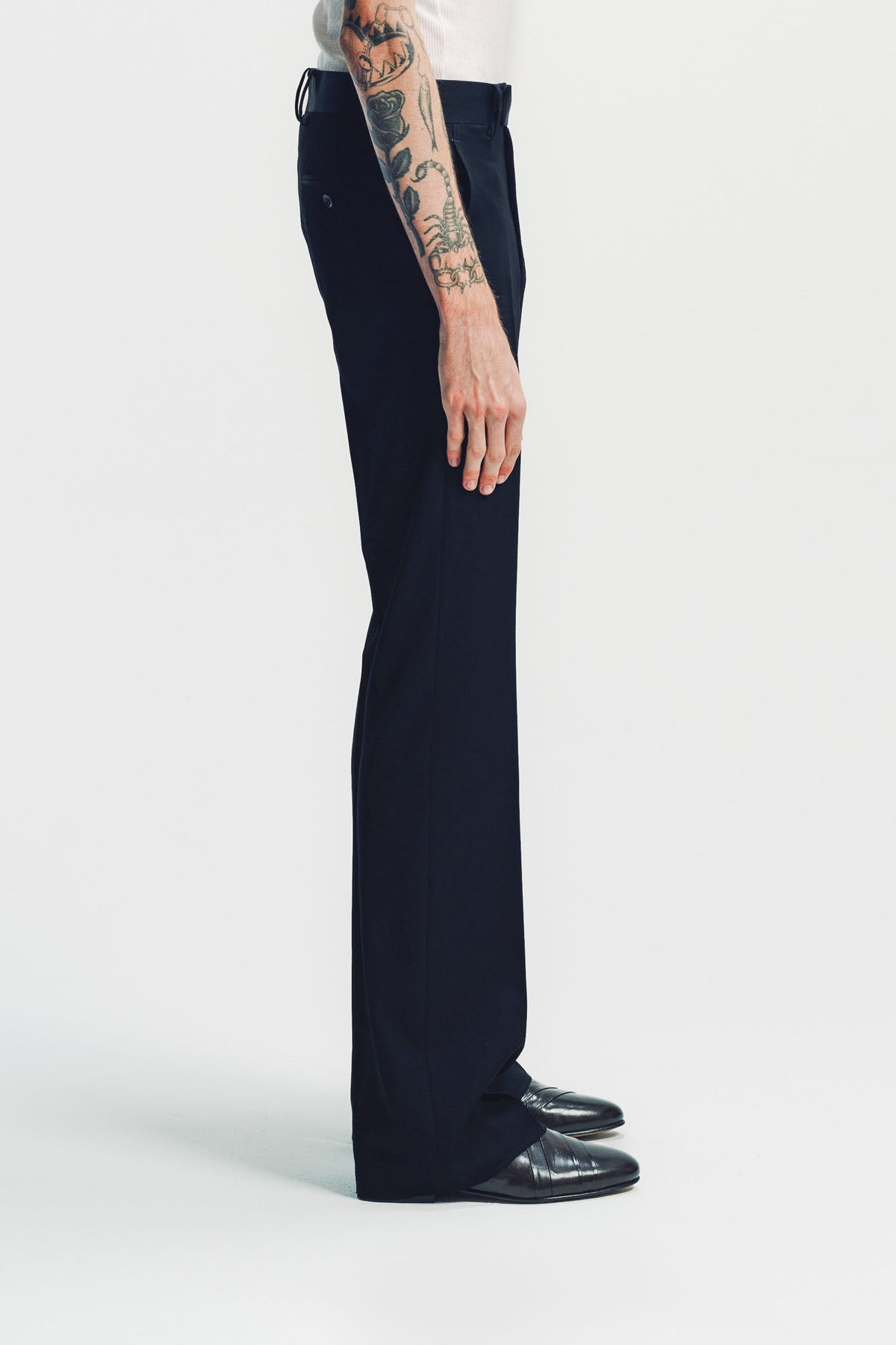 KYOSUKE KUNIMOTO | NOIR FLAT FRONT PANTS