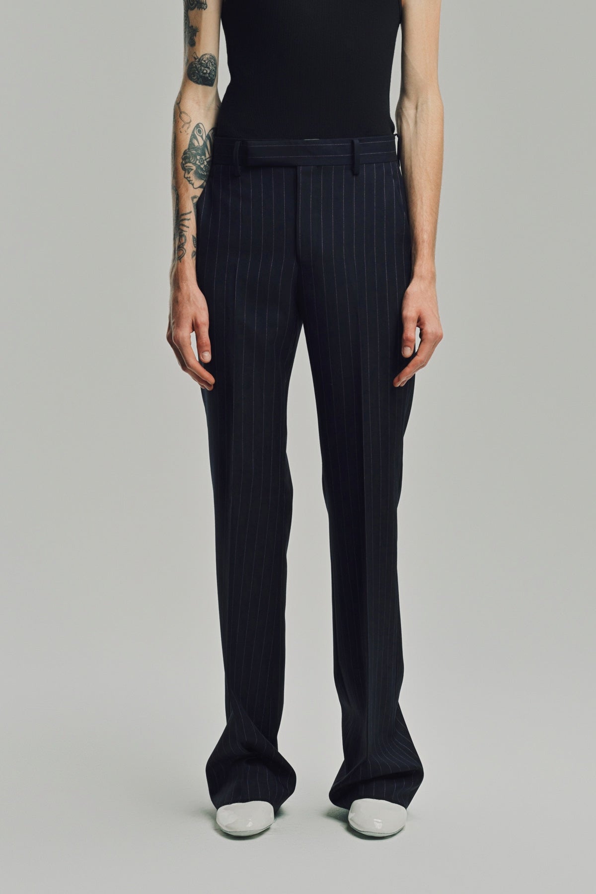 KYOSUKE KUNIMOTO | NAVY FLAT FRONT PANTS