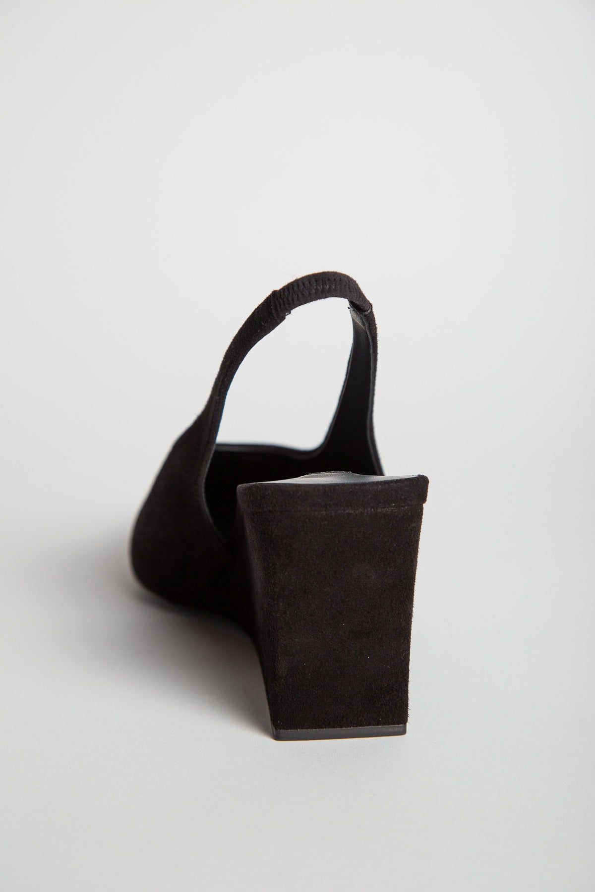 ALAÏA | CUBE WEDGE SLINGBACKS IN SUEDE