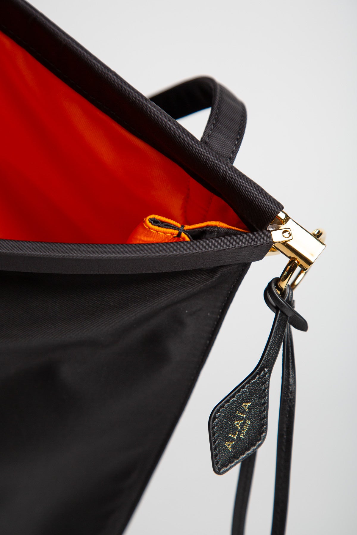 ALAÏA | LE CLICK EAST WEST LARGE BAG IN NYLON