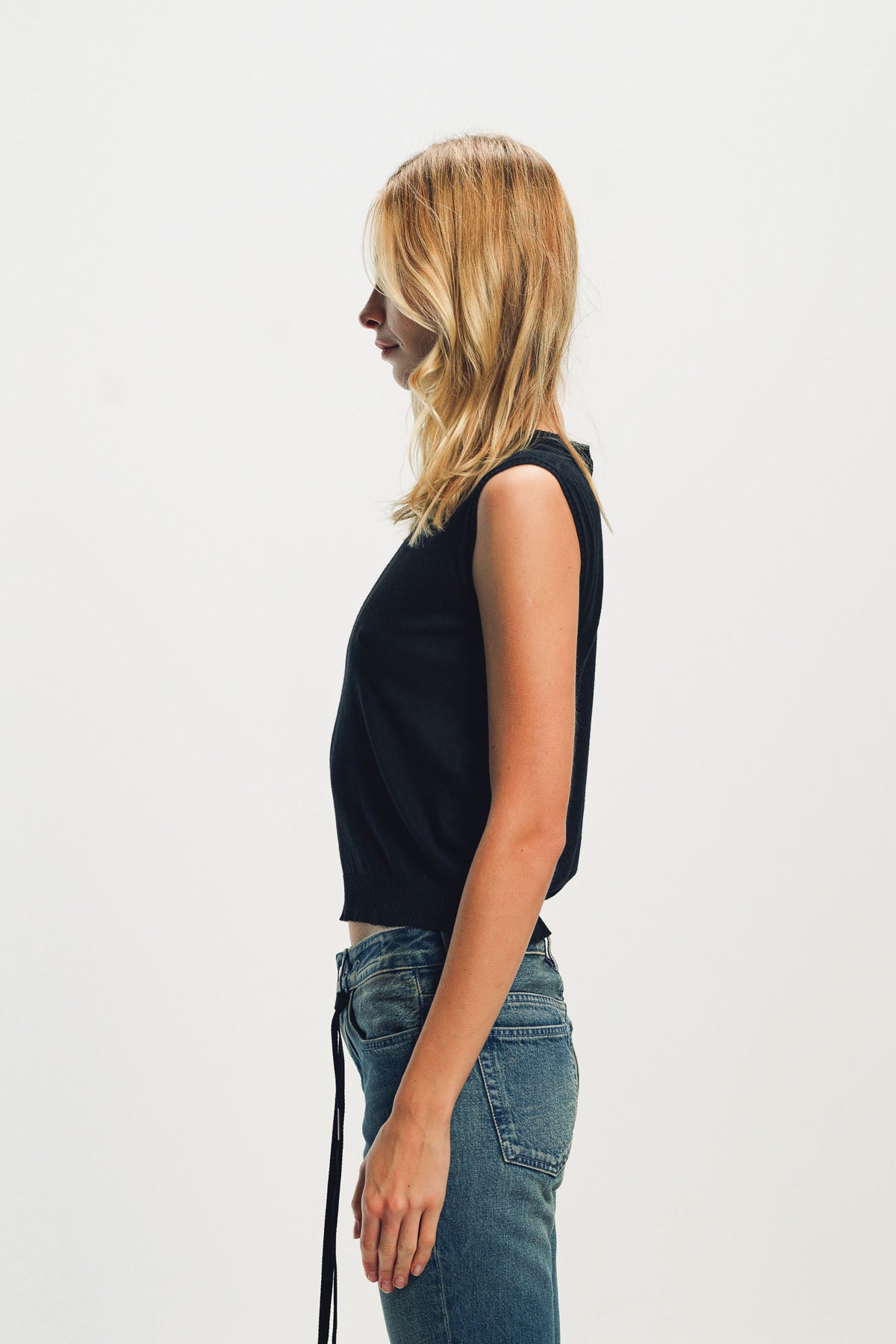 ANN DEMEULEMEESTER | ROKA SEAMLESS SLEEVELESS KNIT TOP