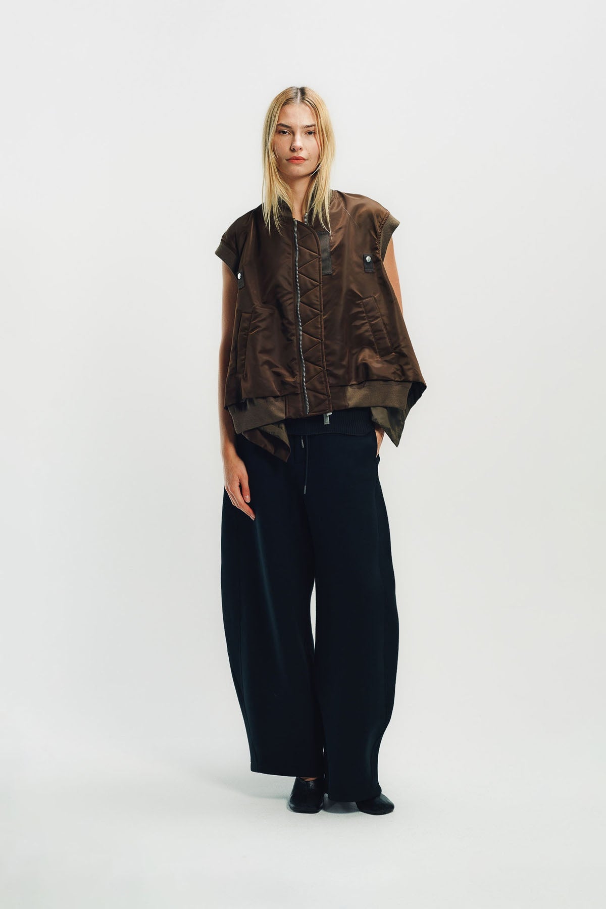 Sacai サカイ 23ss ミリタリーNylon Twill Vest SACAI＜サカイ＞ナイロンツイルベスト（2244780）｜SACAI(サカイ