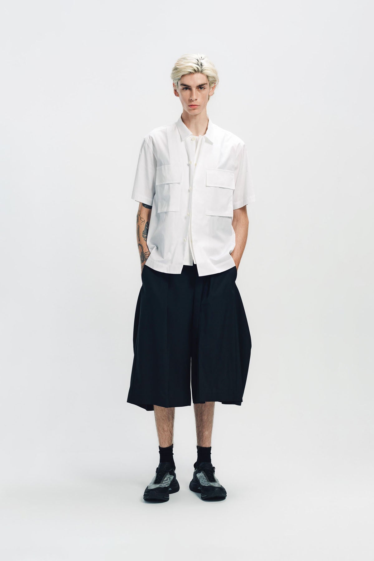 sacai 22AW WOOL MELTON SKIRT サイズ1 sacai Black Suiting & Wool Melton Midi Skirt Sacai