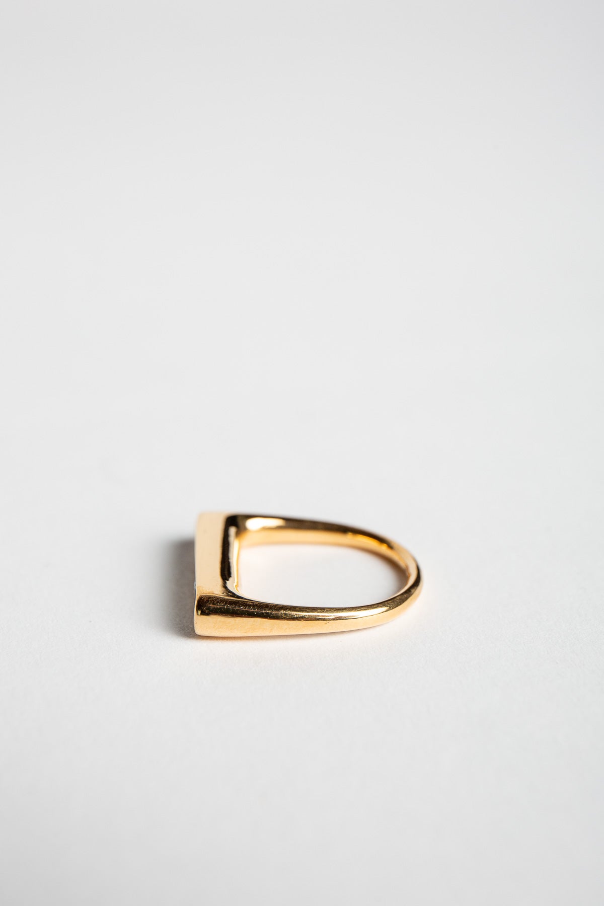 ADI HANDMADE | YELLOW GOLD AND DIAMOND BAR RING