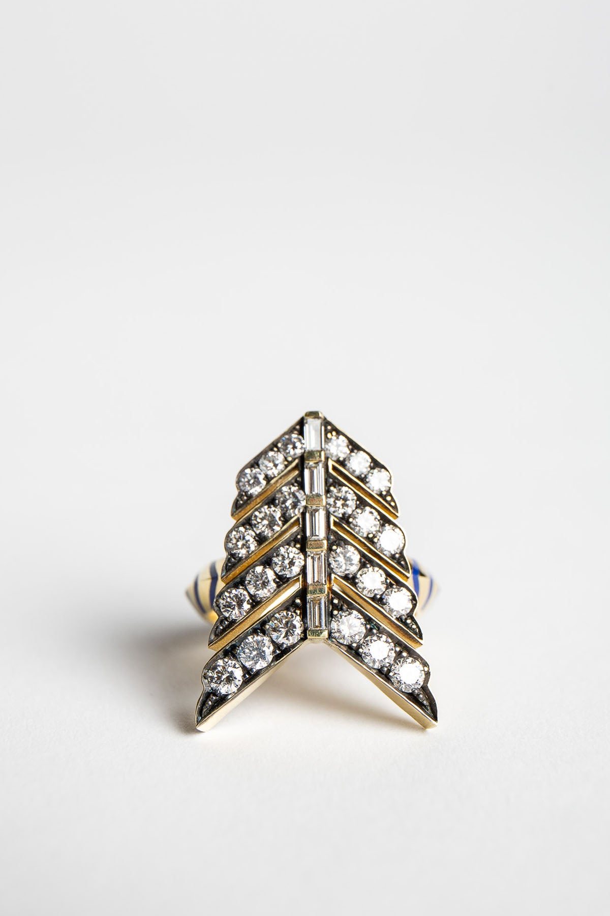 CIRCA 1700 | LOVE AND STRENGTH VICTORY RING