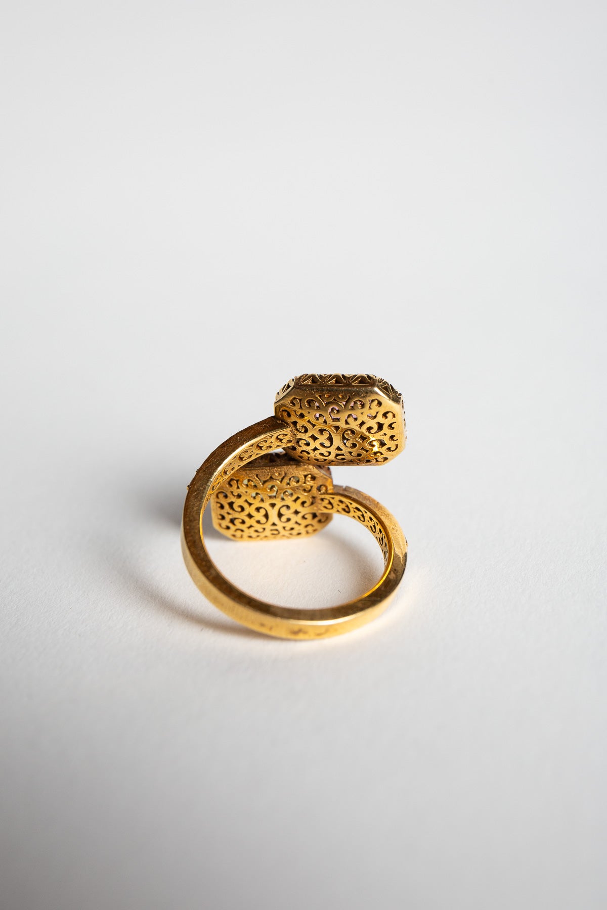 AMRAPALI LONDON | YELLOW GOLD TOURMALINE & DIAMOND RING