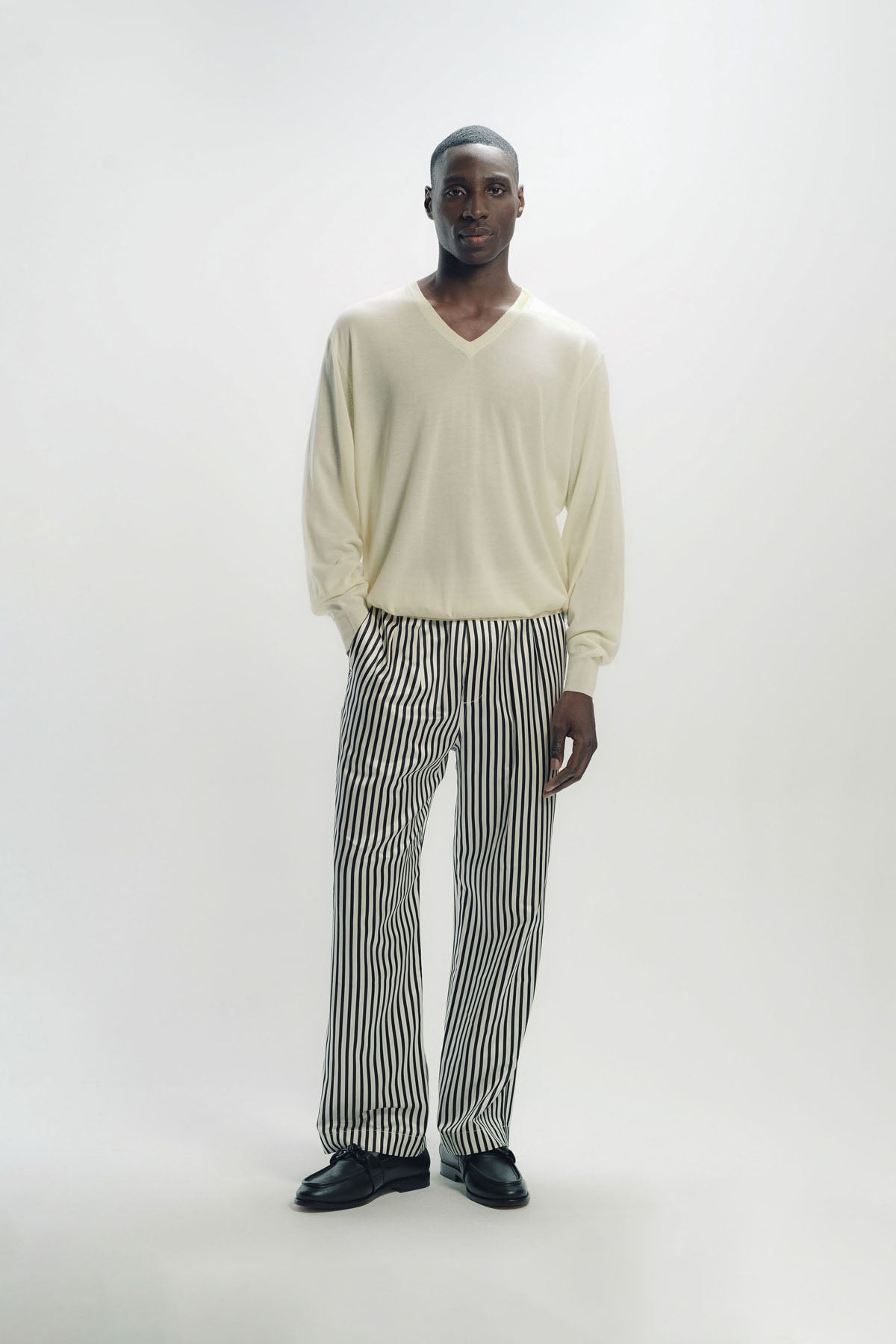 TOM FORD | CASHMERE V-NECK SWEATER