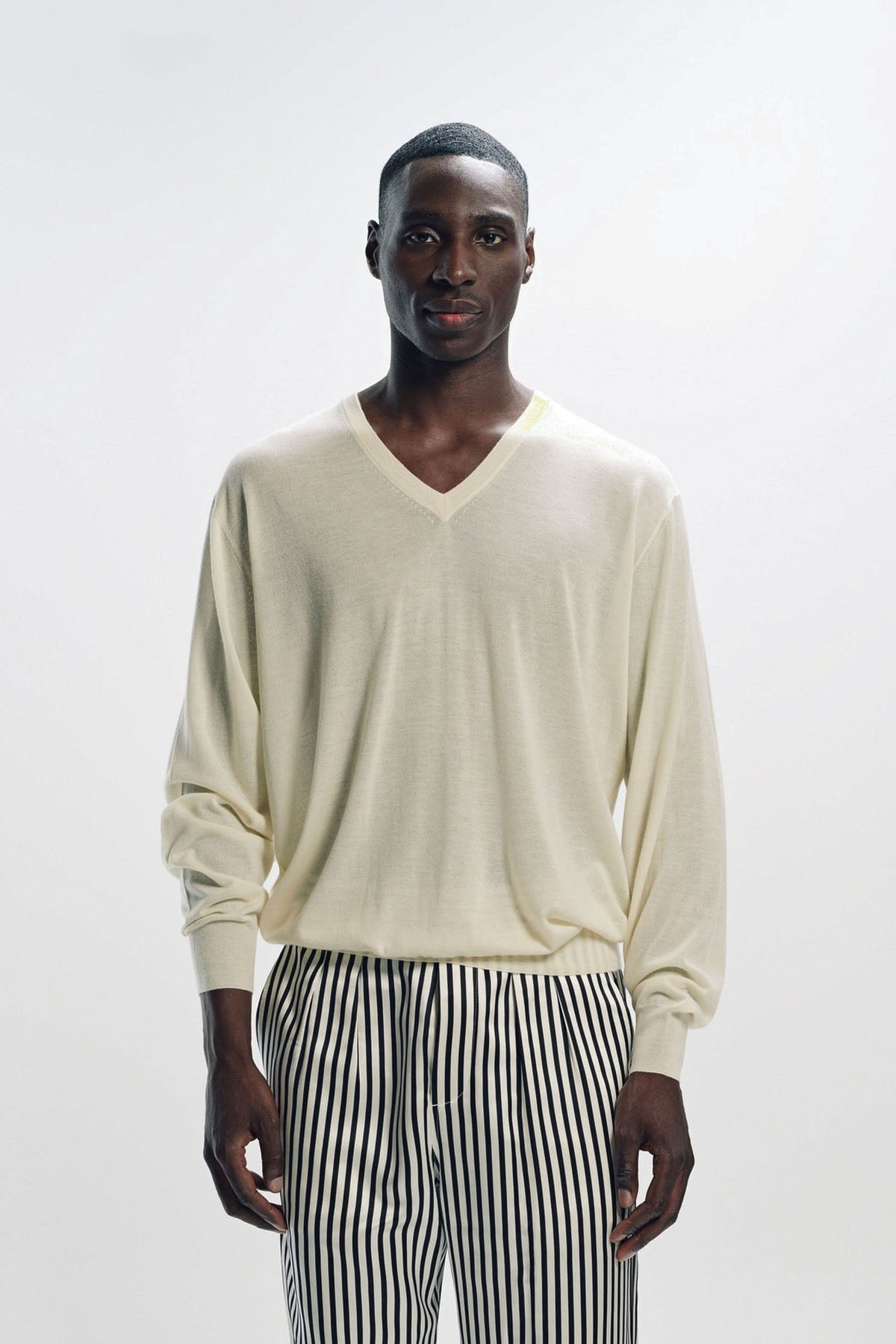 TOM FORD | CASHMERE V-NECK SWEATER