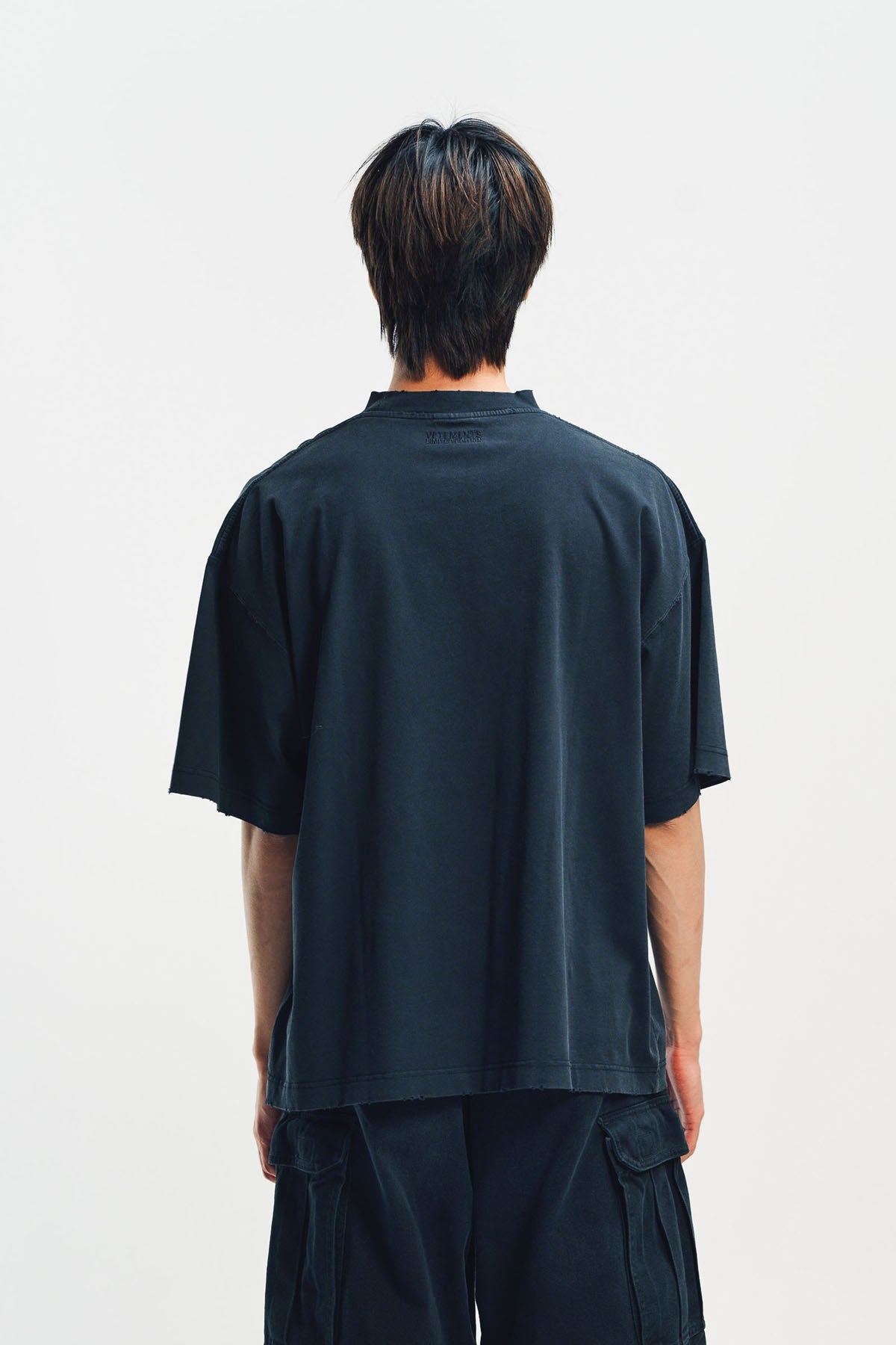 VETEMENTS | JESUS ON A CROSS TEE