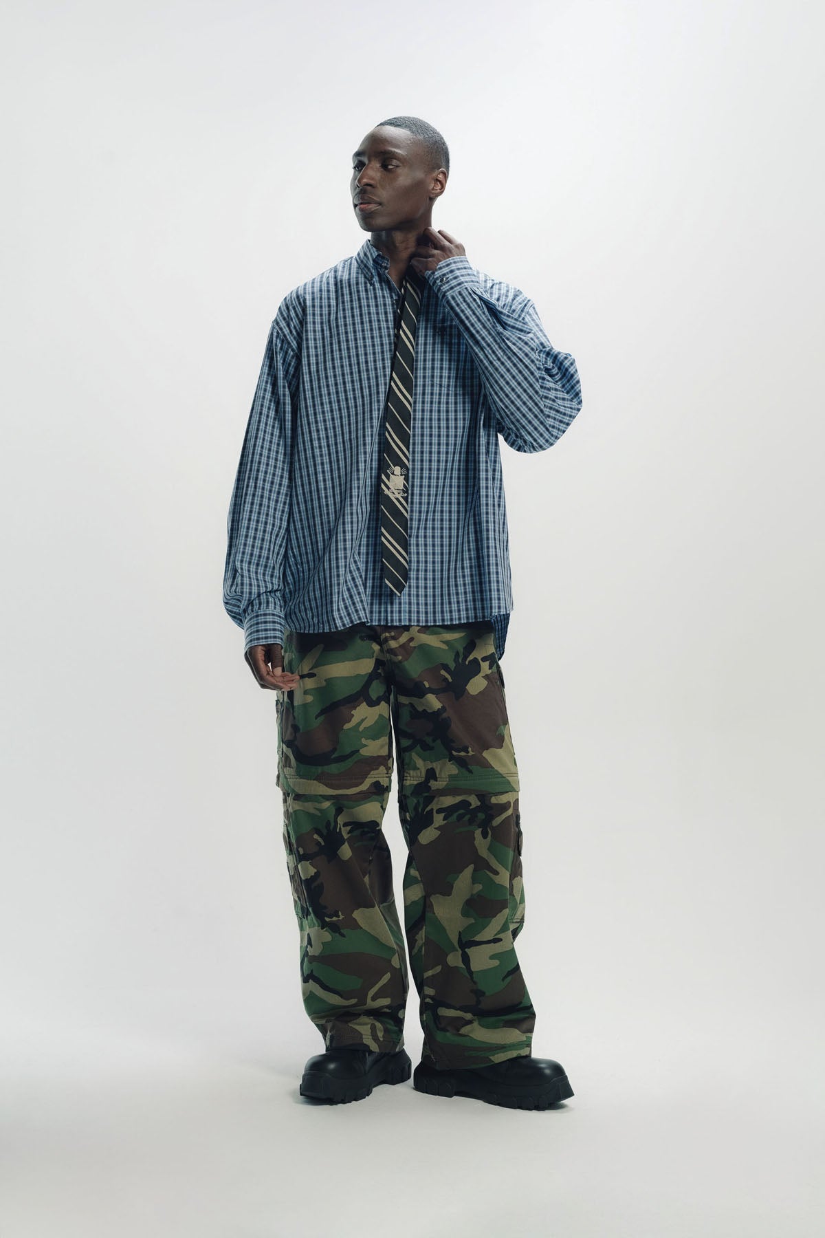 VETEMENTS | LONG SLEEVE NECKTIE SHIRT