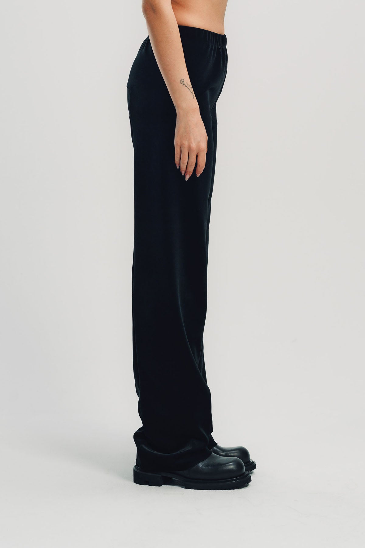 VETEMENTS | VELVET FITTED PANTS