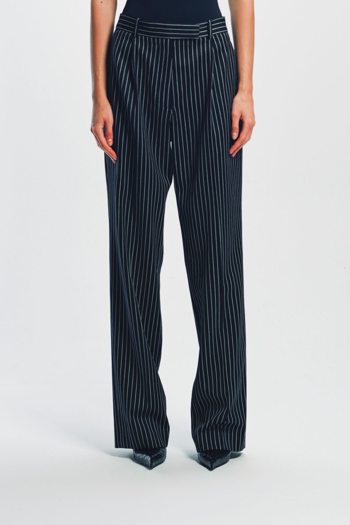 TOM FORD | STRIPED WOOL COTTON BARATHEA RELAXED PLEATED STRAIGHT PANTS