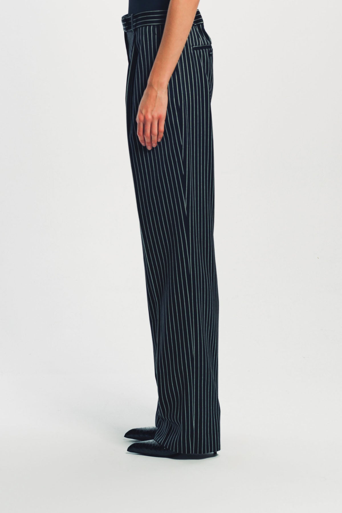 TOM FORD | STRIPED WOOL COTTON BARATHEA RELAXED PLEATED STRAIGHT PANTS